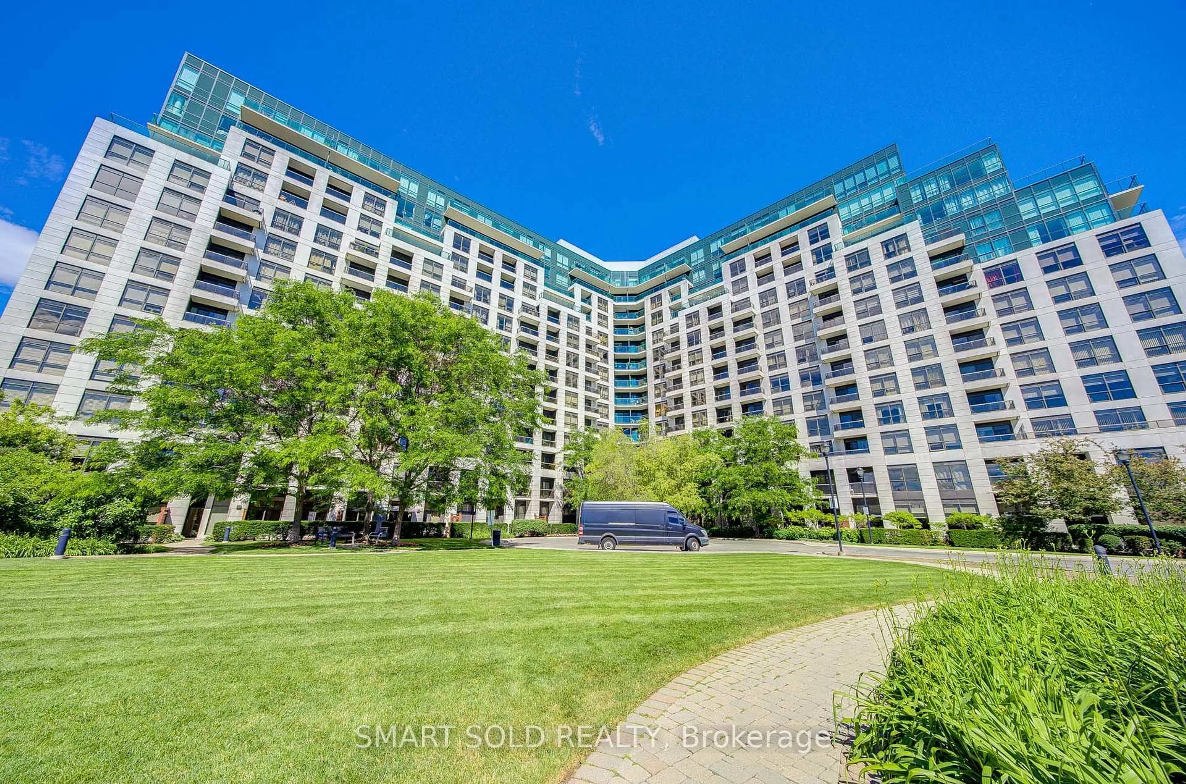 A pic from outside/outdoor area/front of a property/back of a property/a pic from drone, city buildings view from balcony for 18 Harding Blvd #410, Richmond Hill Ontario L4C 0T3