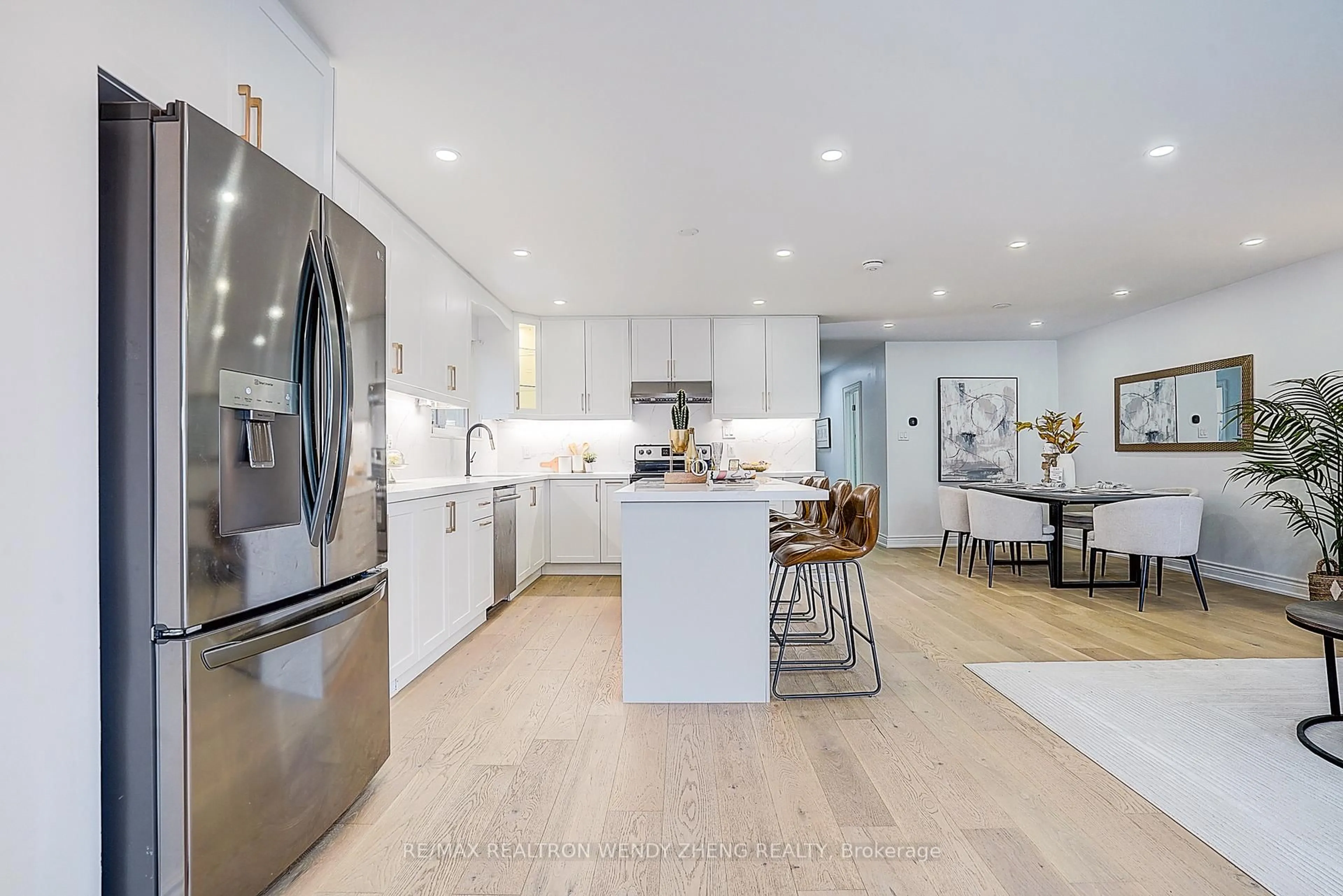Open concept kitchen, ceramic/tile floor for 47 Sherwood Forest Dr, Markham Ontario L3P 1P5