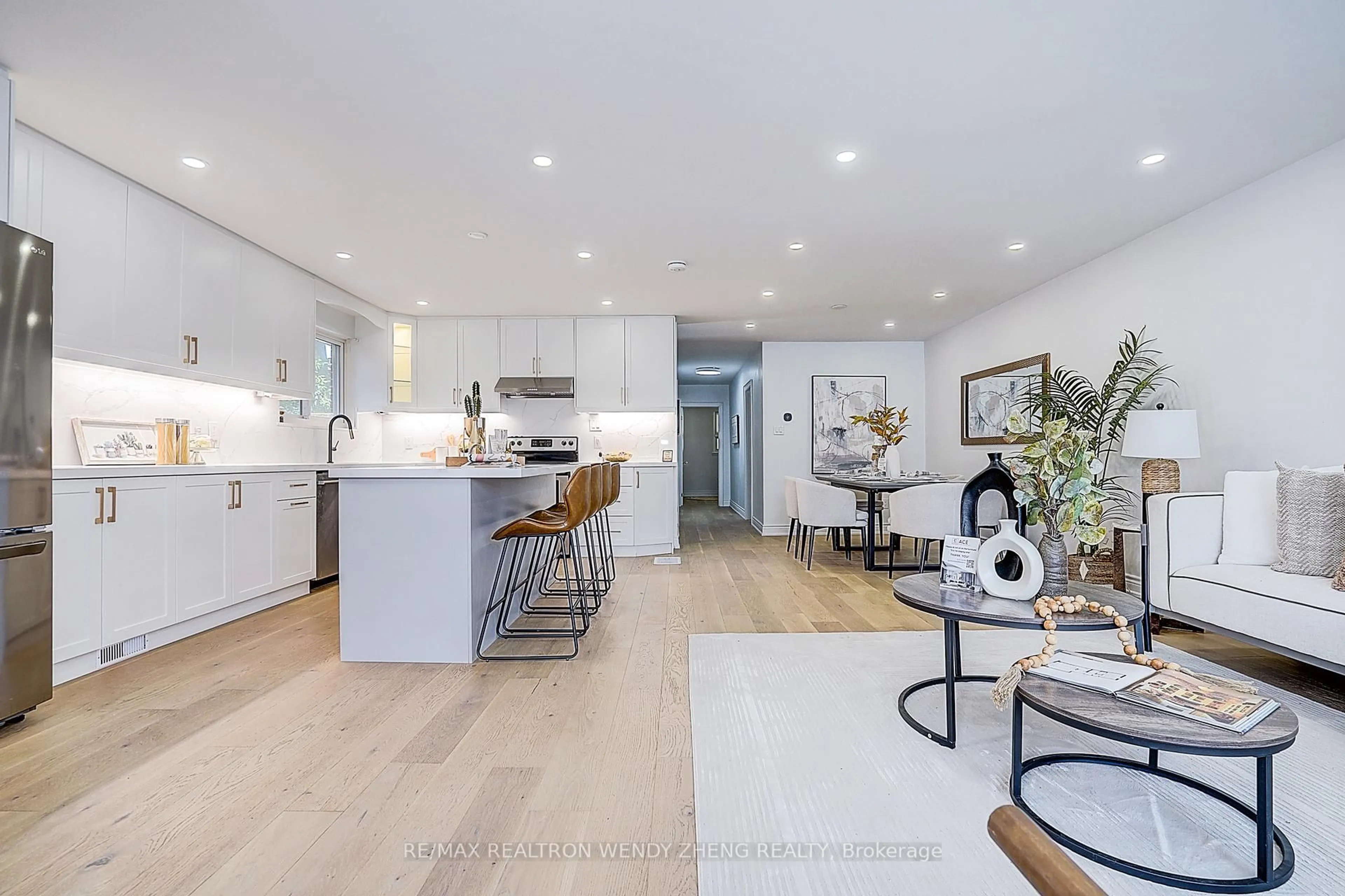 Open concept kitchen, unknown for 47 Sherwood Forest Dr, Markham Ontario L3P 1P5
