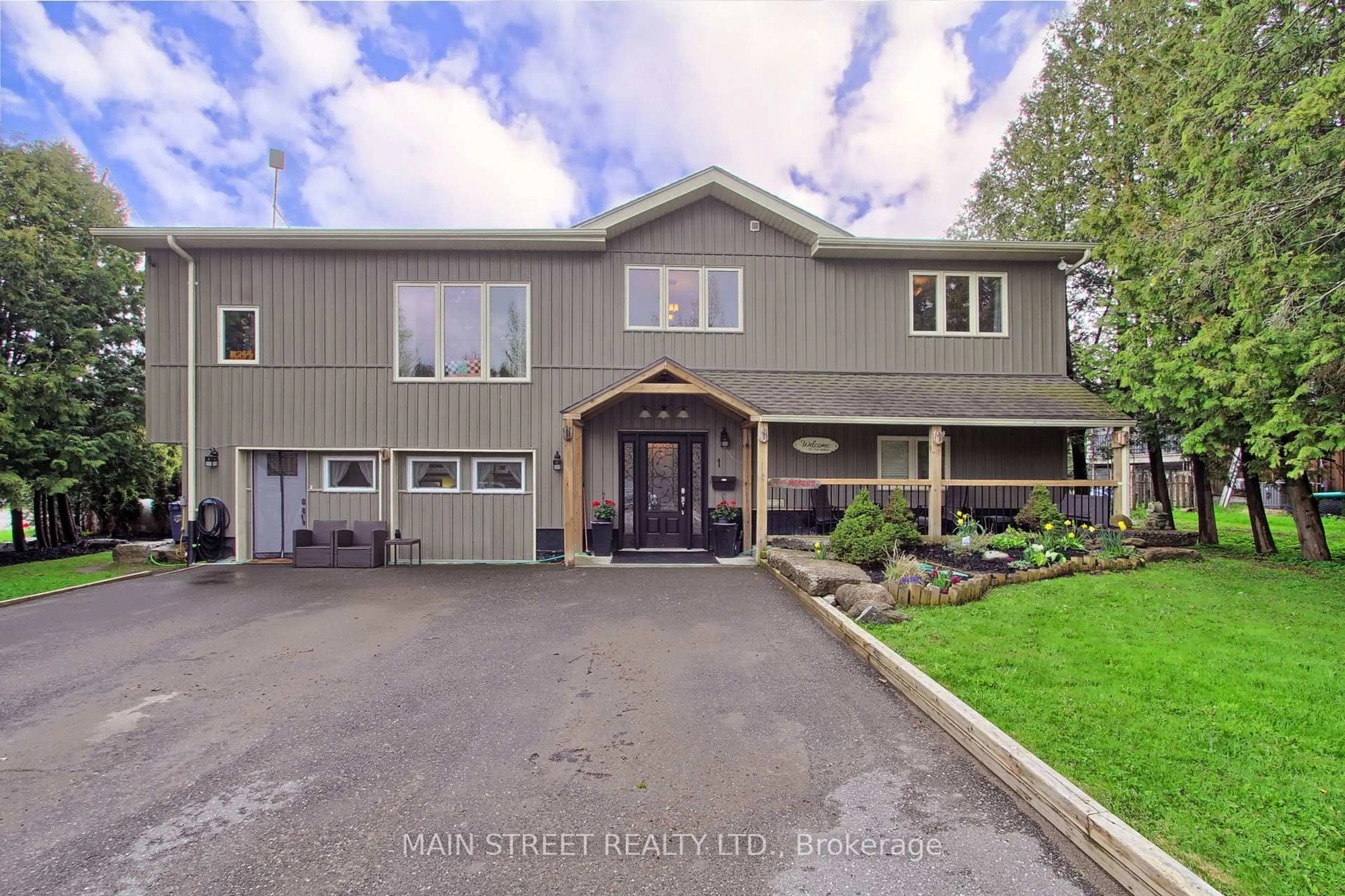 Unknown for 1 Mustard St, Uxbridge Ontario L9P 1R2