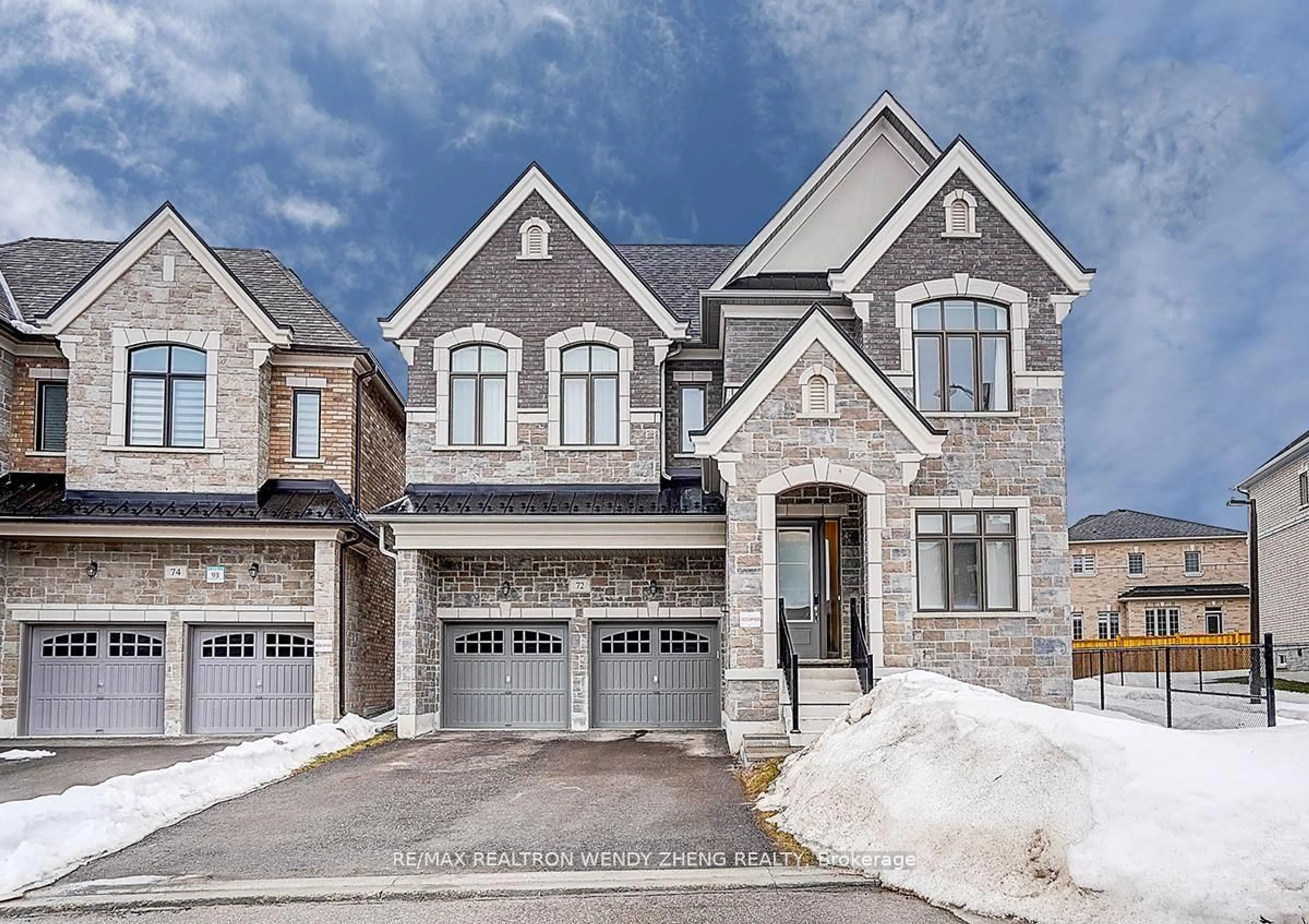 Home with brick exterior material, street for 72 Current Dr, Richmond Hill Ontario L4S 0M9
