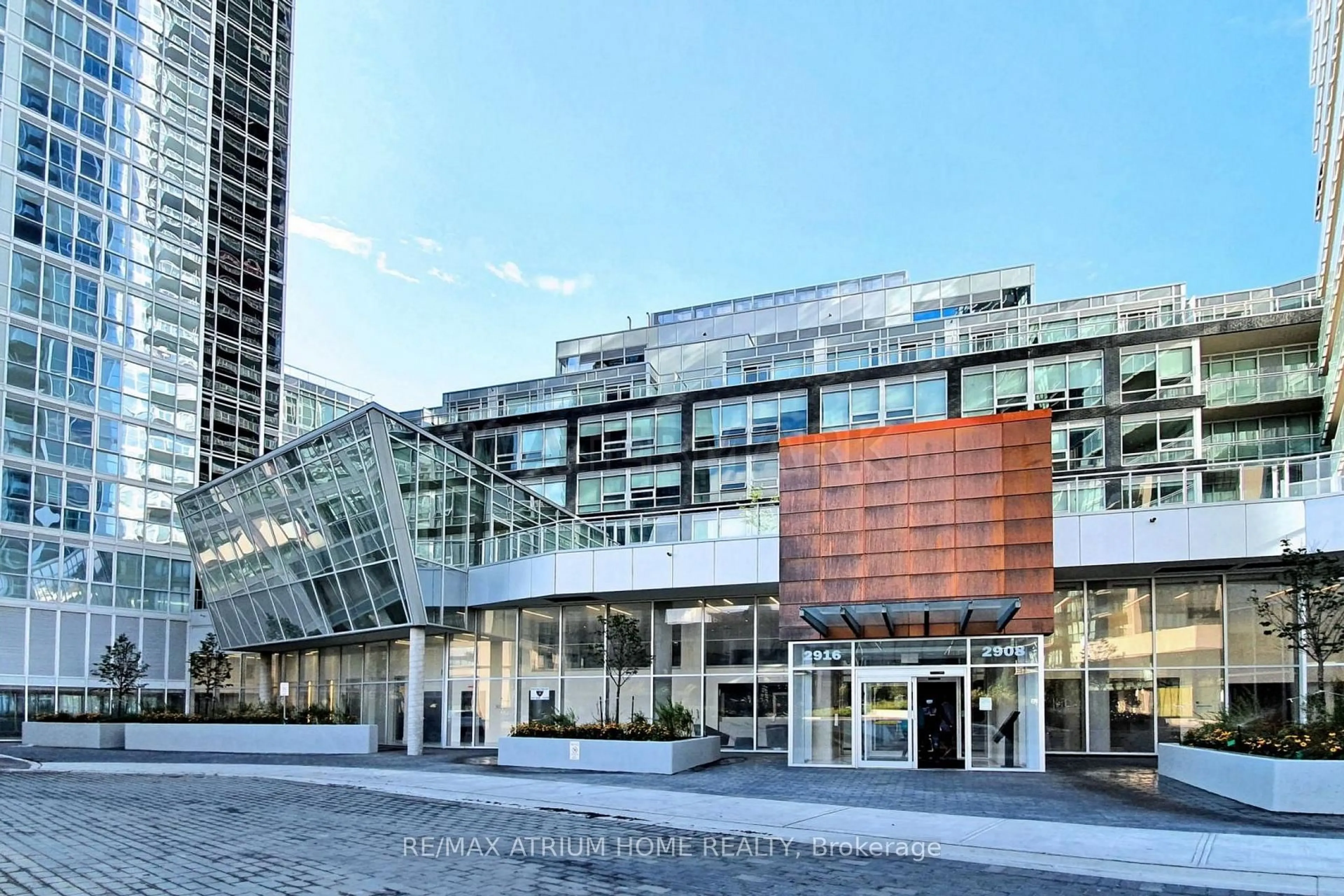 Indoor foyer for 2908 Highway 7 Rd #210, Vaughan Ontario L4K 0K5