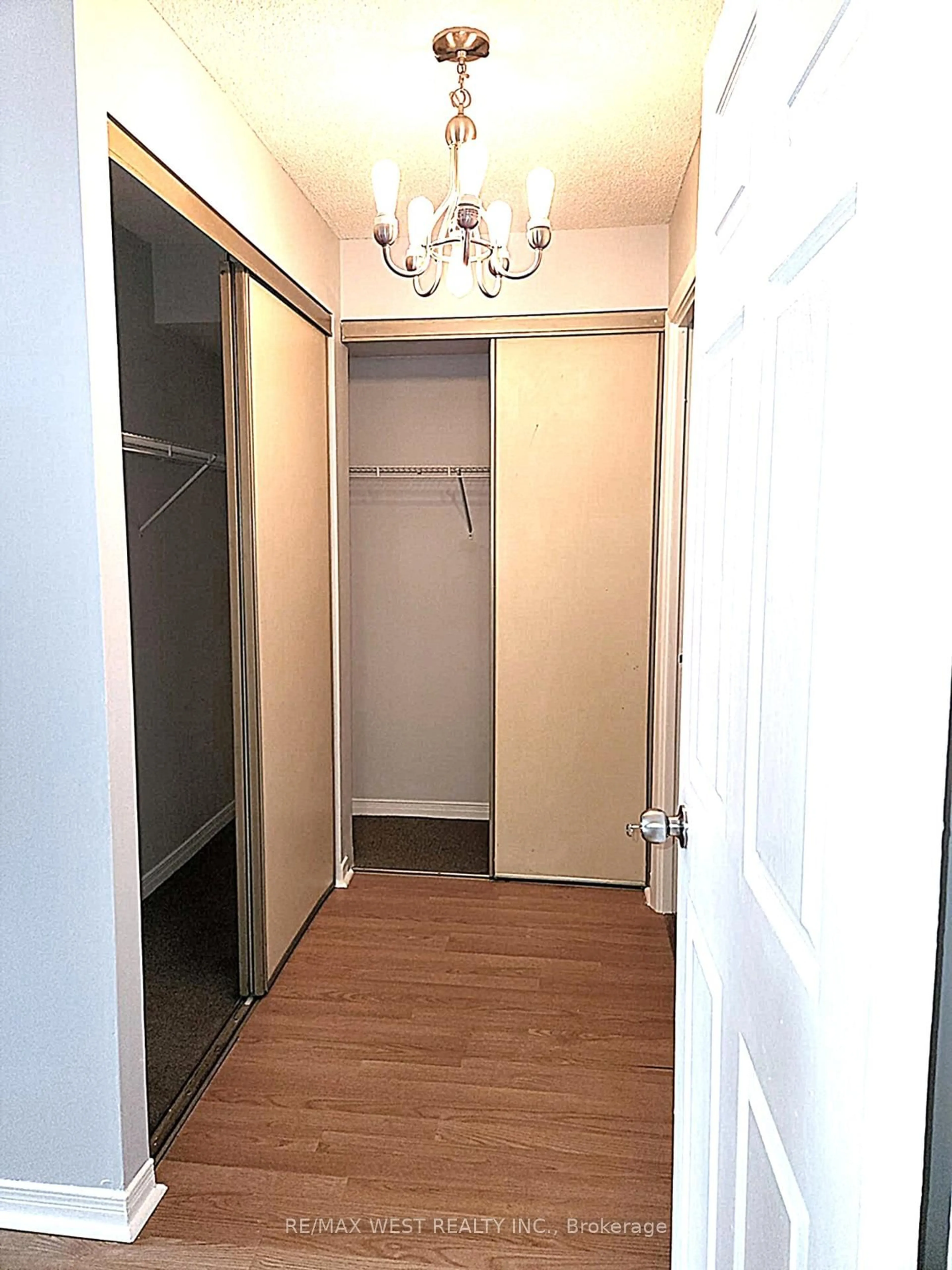 Unknown for 309 Major Mackenzie Dr #513, Richmond Hill Ontario L4C 9V5