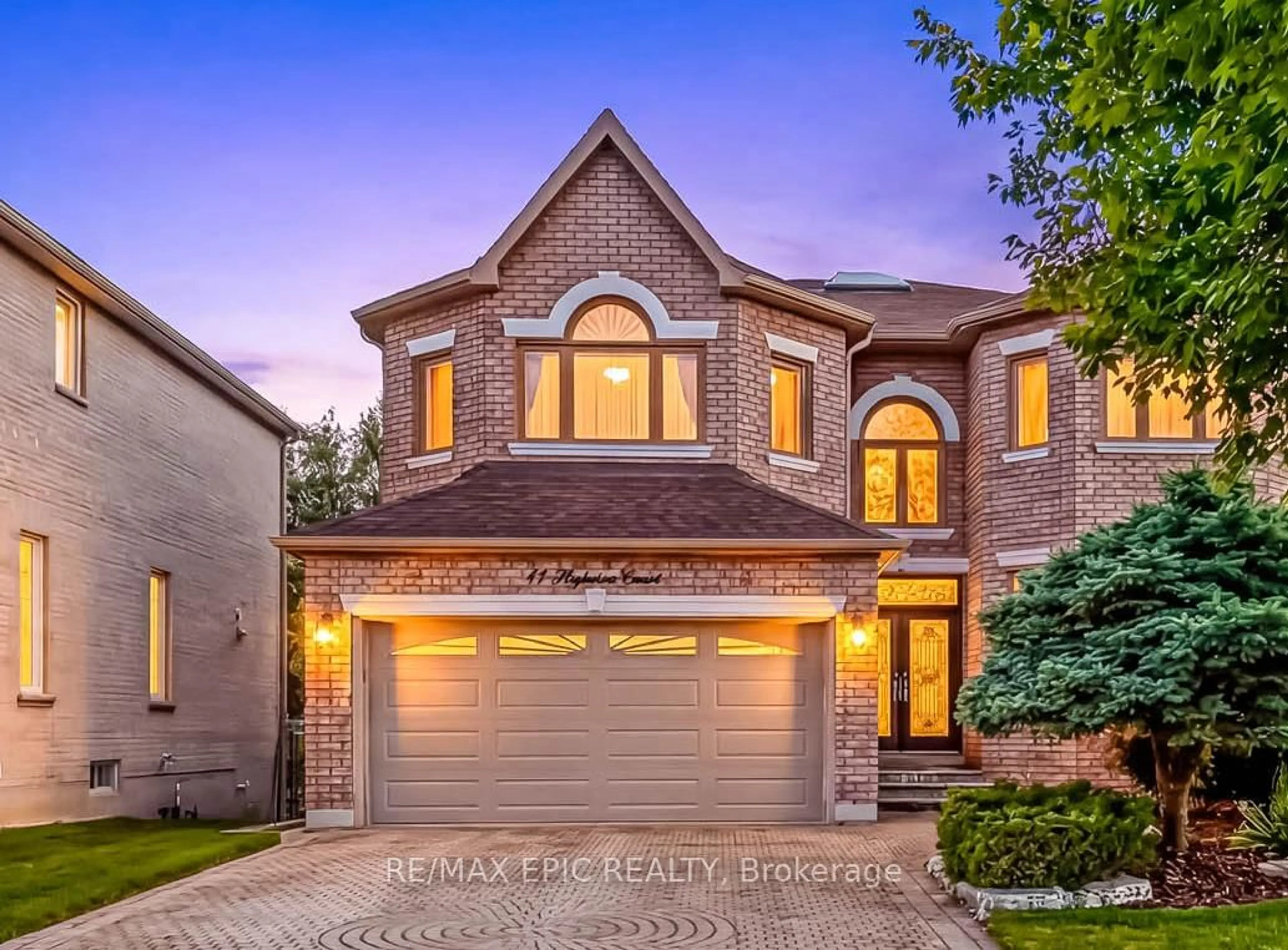 Home with brick exterior material, street for 11 Palace Crt, Richmond Hill Ontario L4B 4C3