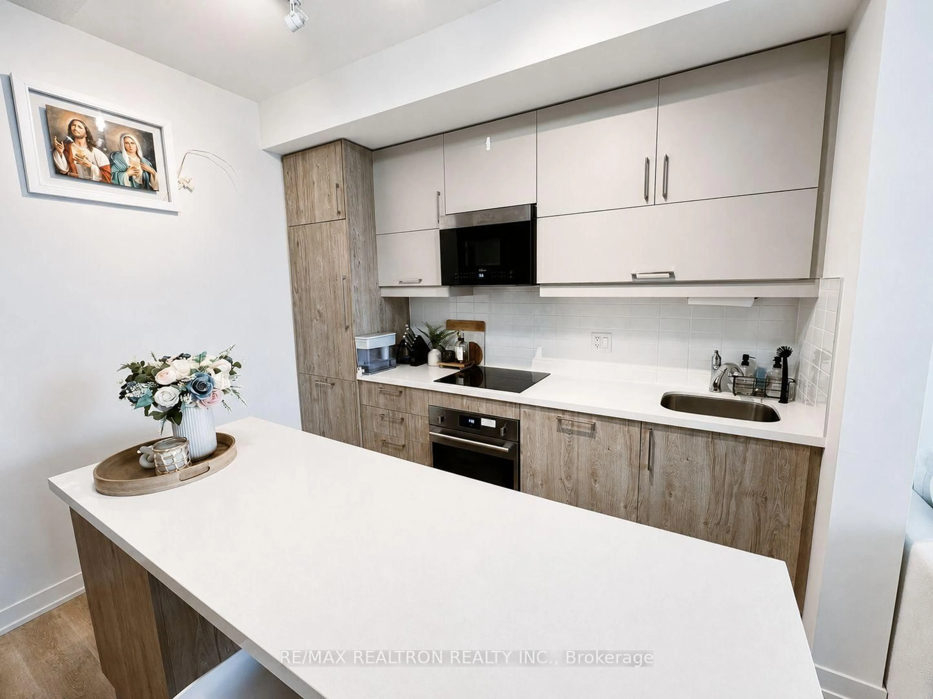 Unknown for 8119 Birchmount Rd #1313, Markham Ontario L6G 0H5