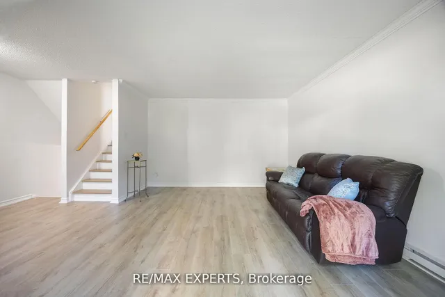 242 Milestone Cres, Aurora 5