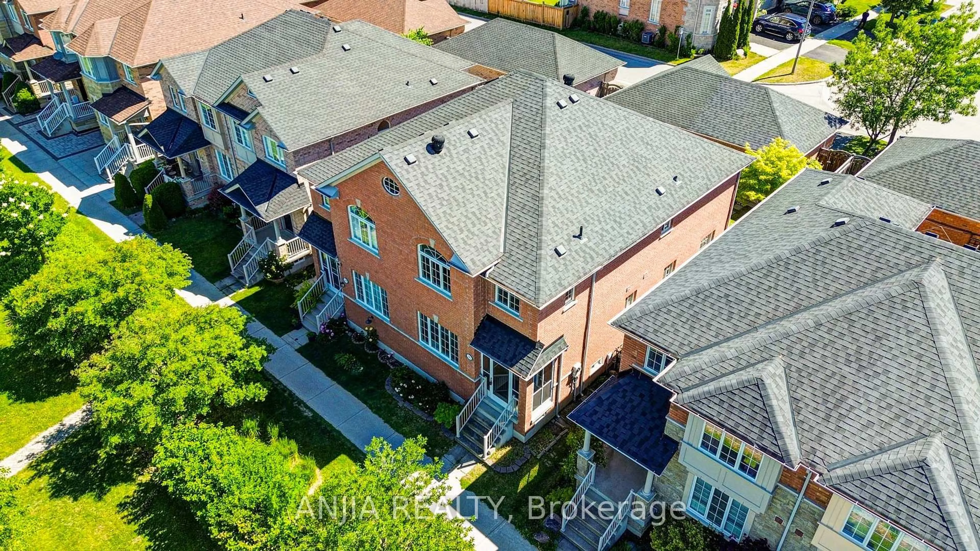 A pic from outside/outdoor area/front of a property/back of a property/a pic from drone, city buildings view from balcony for 281 Mingay Ave, Markham Ontario L6E 1T5