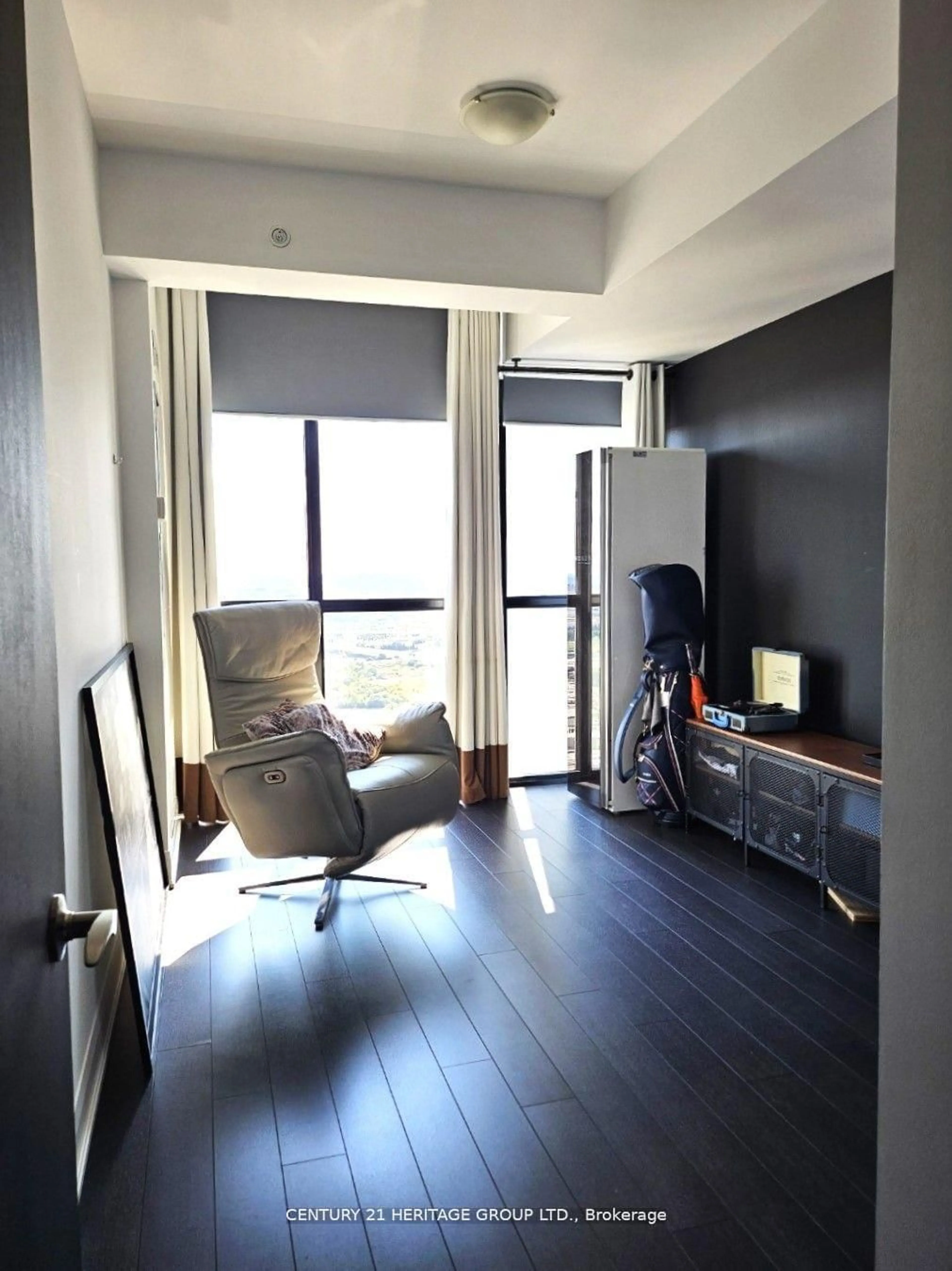 A pic of a room for 2900 Highway 7 #3402, Vaughan Ontario L4K 0G3