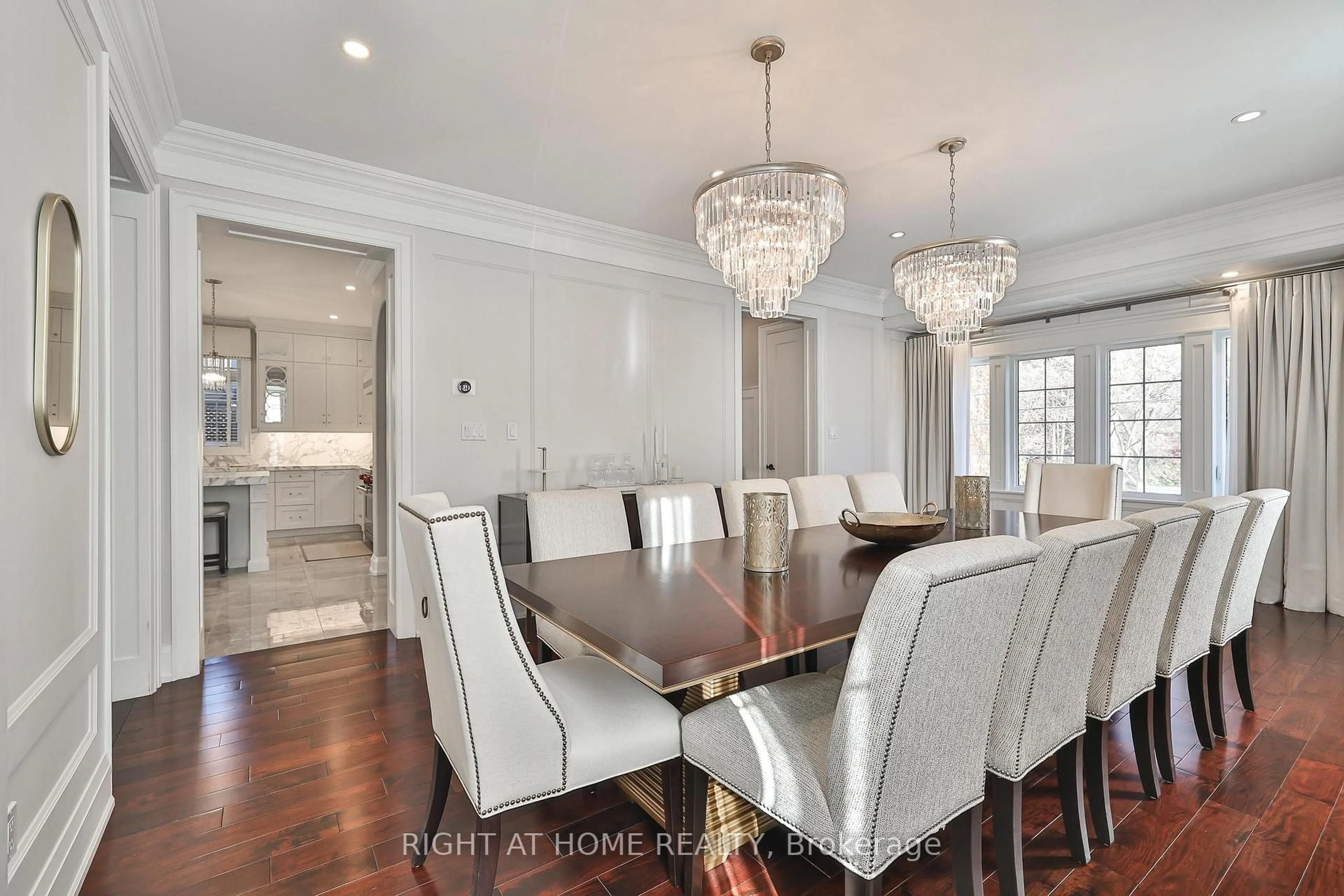 Dining room, wood/laminate floor for 144 Brooke St, Vaughan Ontario L4J 1Y9