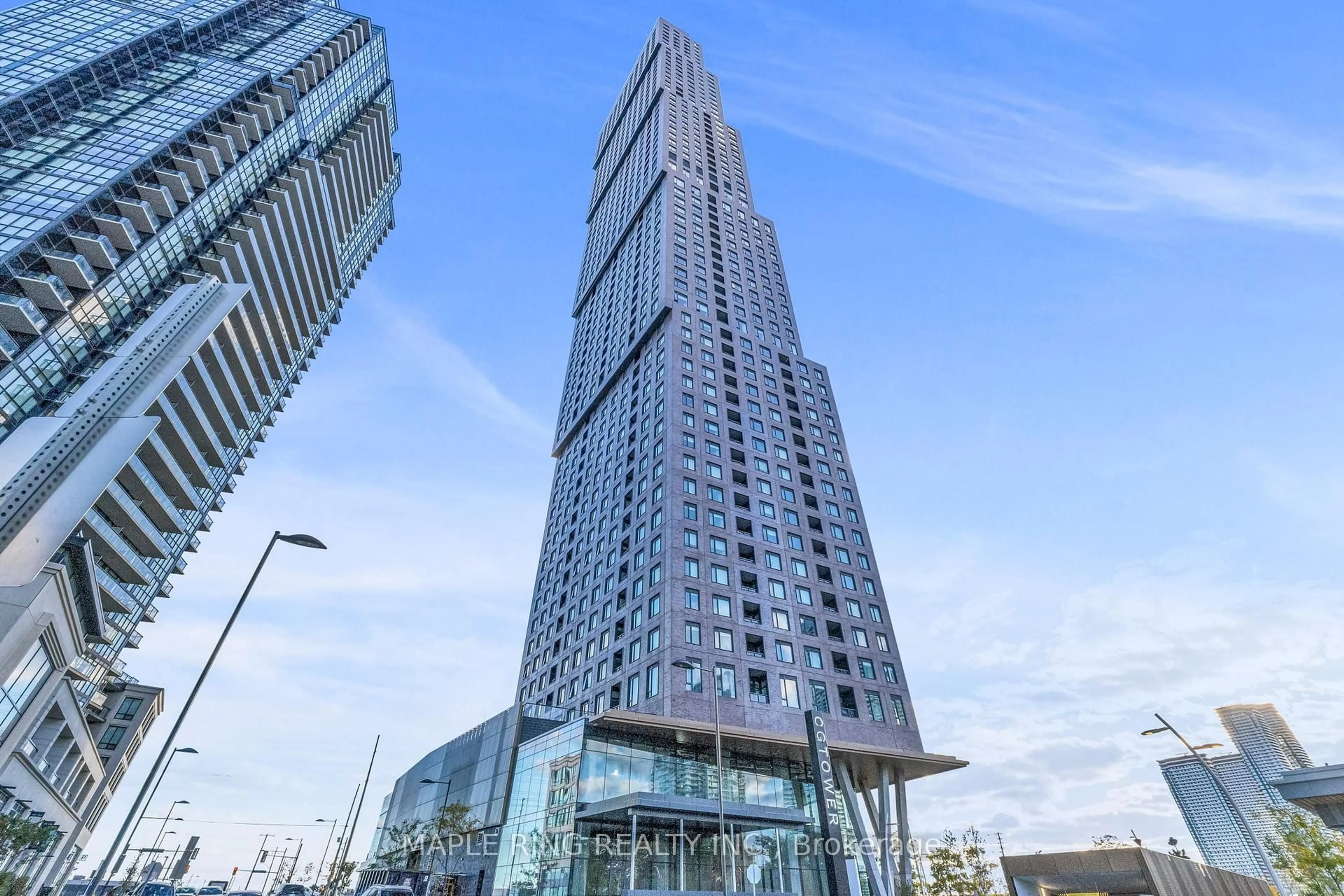 Indoor foyer for 2920 Highway 7 Rd #5402, Vaughan Ontario L4K 0P4