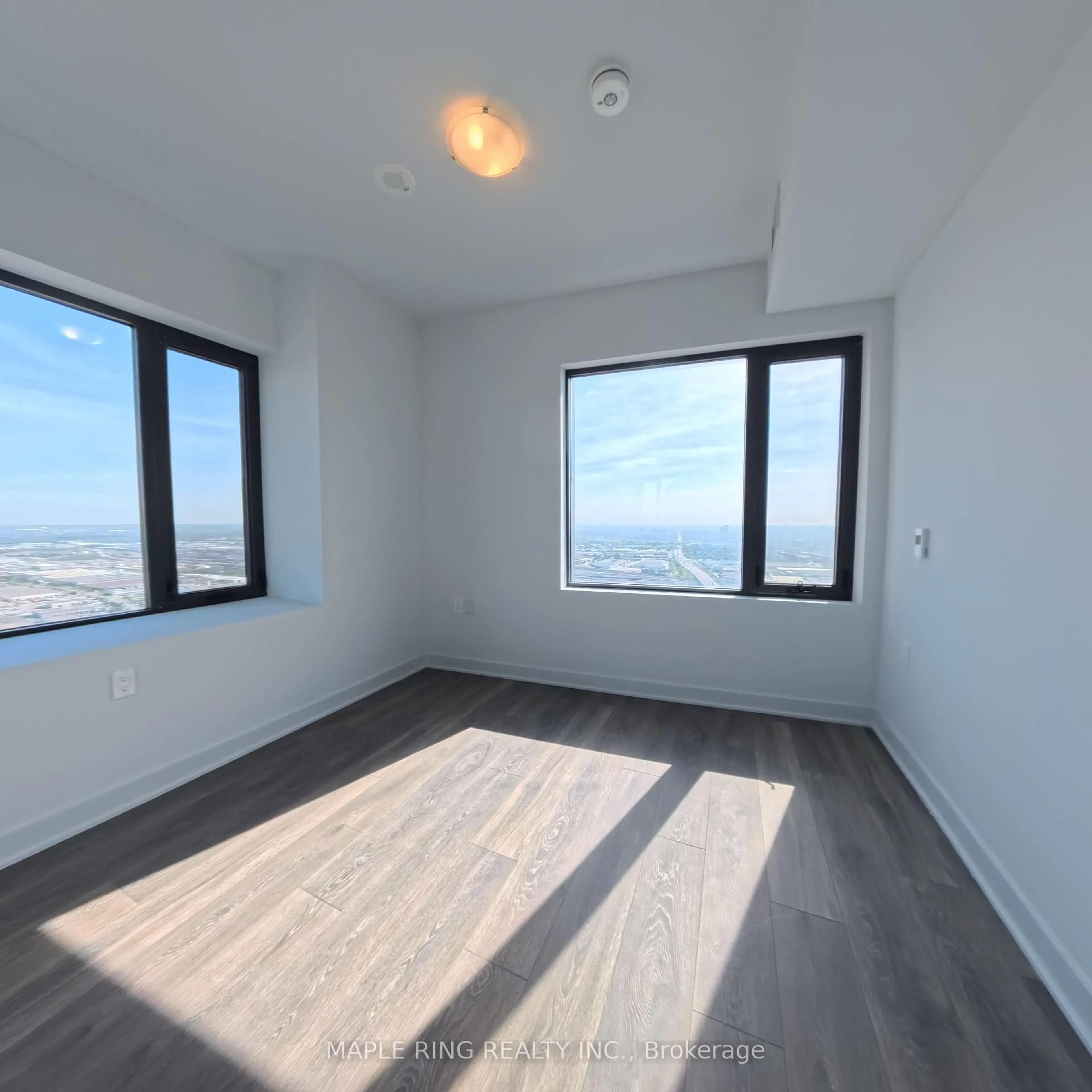 A pic of a room for 2920 Highway 7 Rd #5402, Vaughan Ontario L4K 0P4