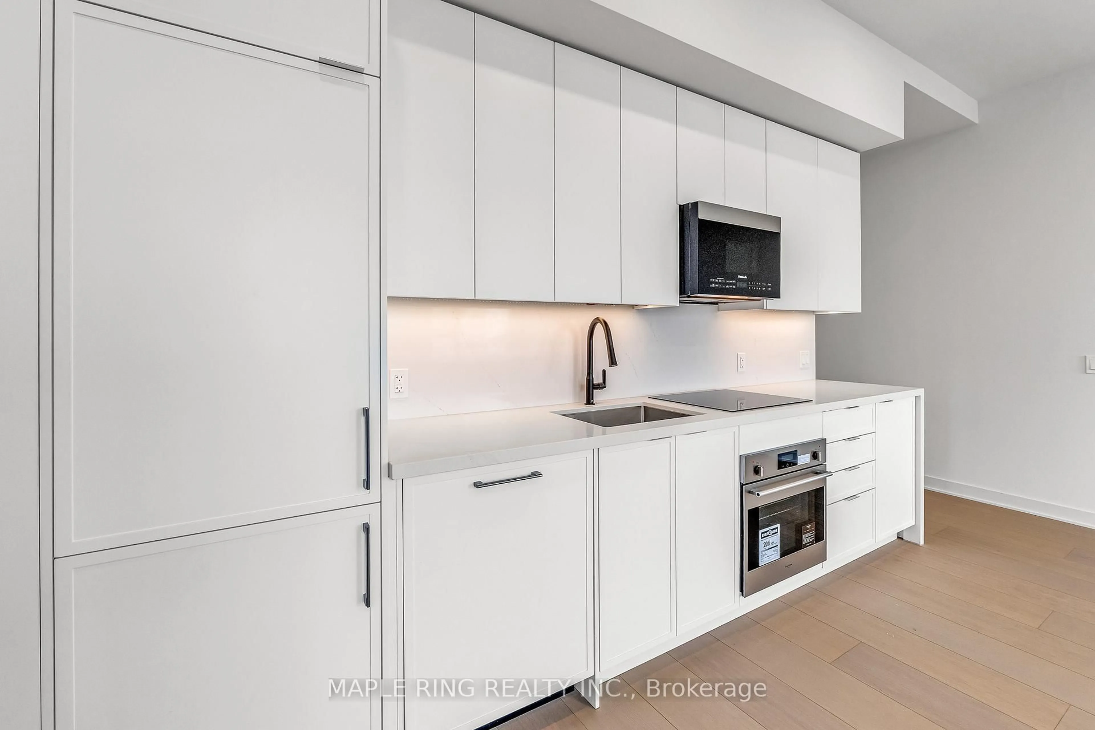 Unknown for 2920 Highway 7 Rd #402, Vaughan Ontario L4K 0P4