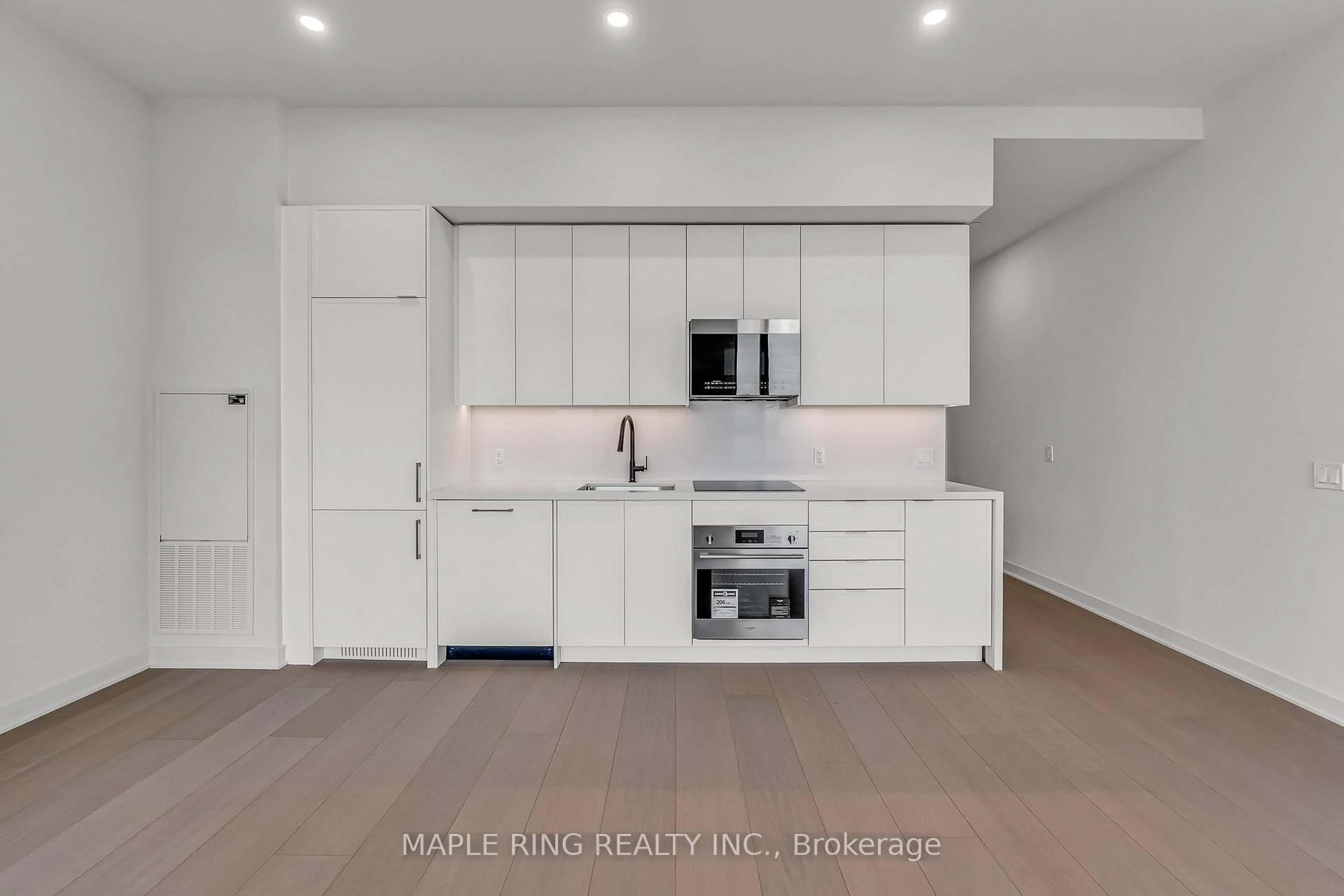 Open concept kitchen, unknown for 2920 Highway 7 Rd #402, Vaughan Ontario L4K 0P4