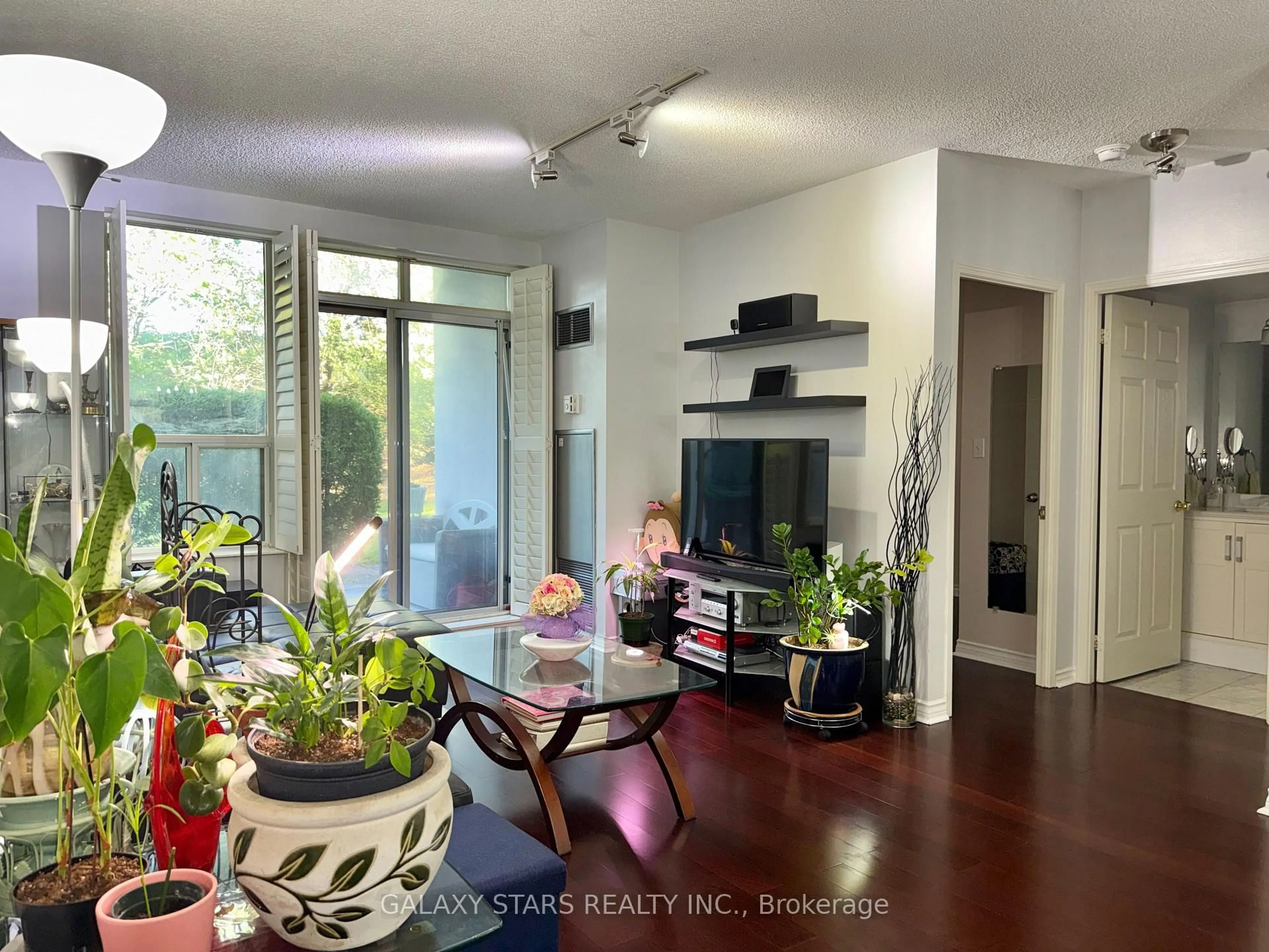 Unknown for 2200 John St #106, Markham Ontario L3T 7S7