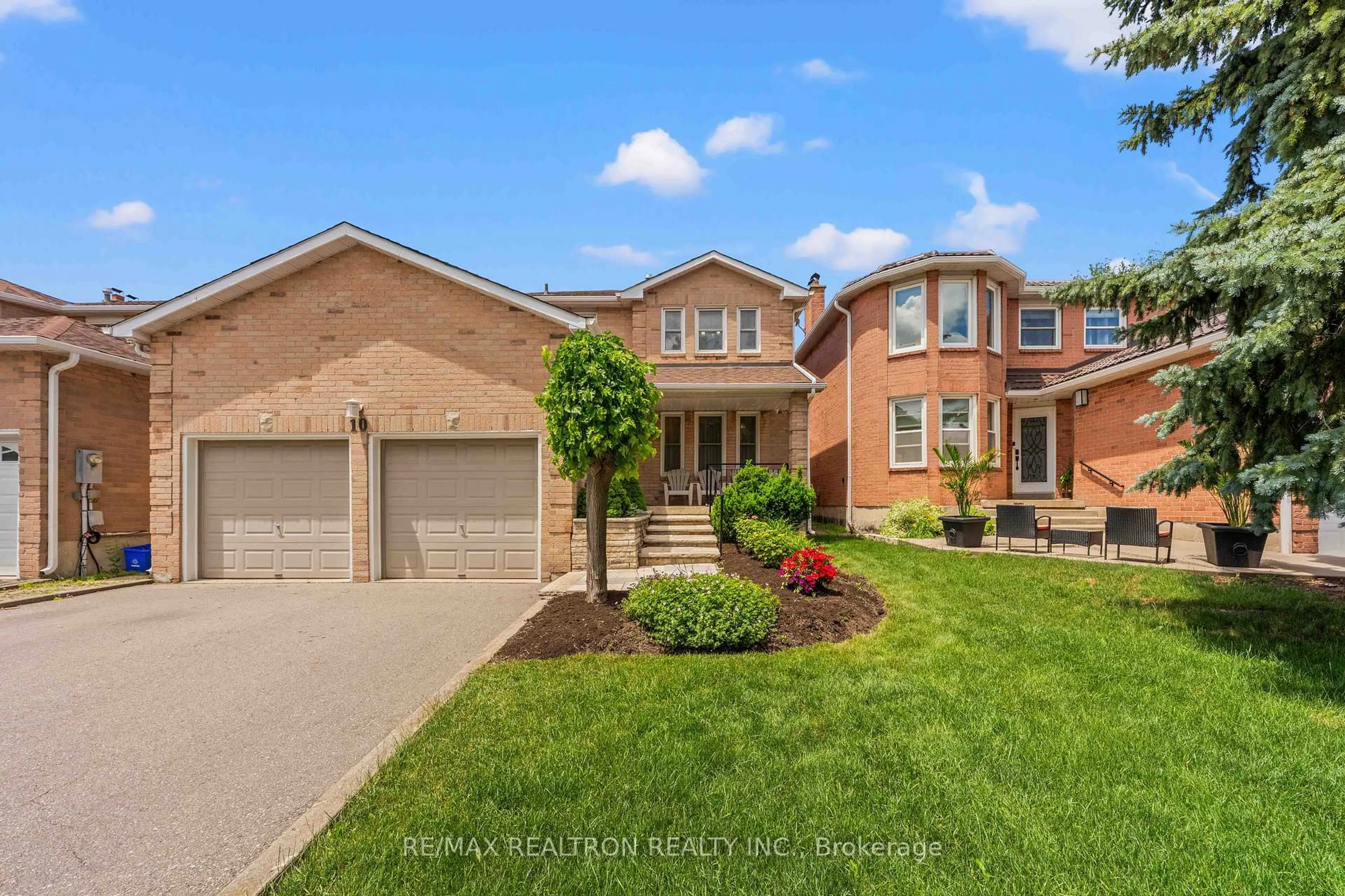 Home with brick exterior material, street for 10 Millcreek Cres, Vaughan Ontario L4J 6N5