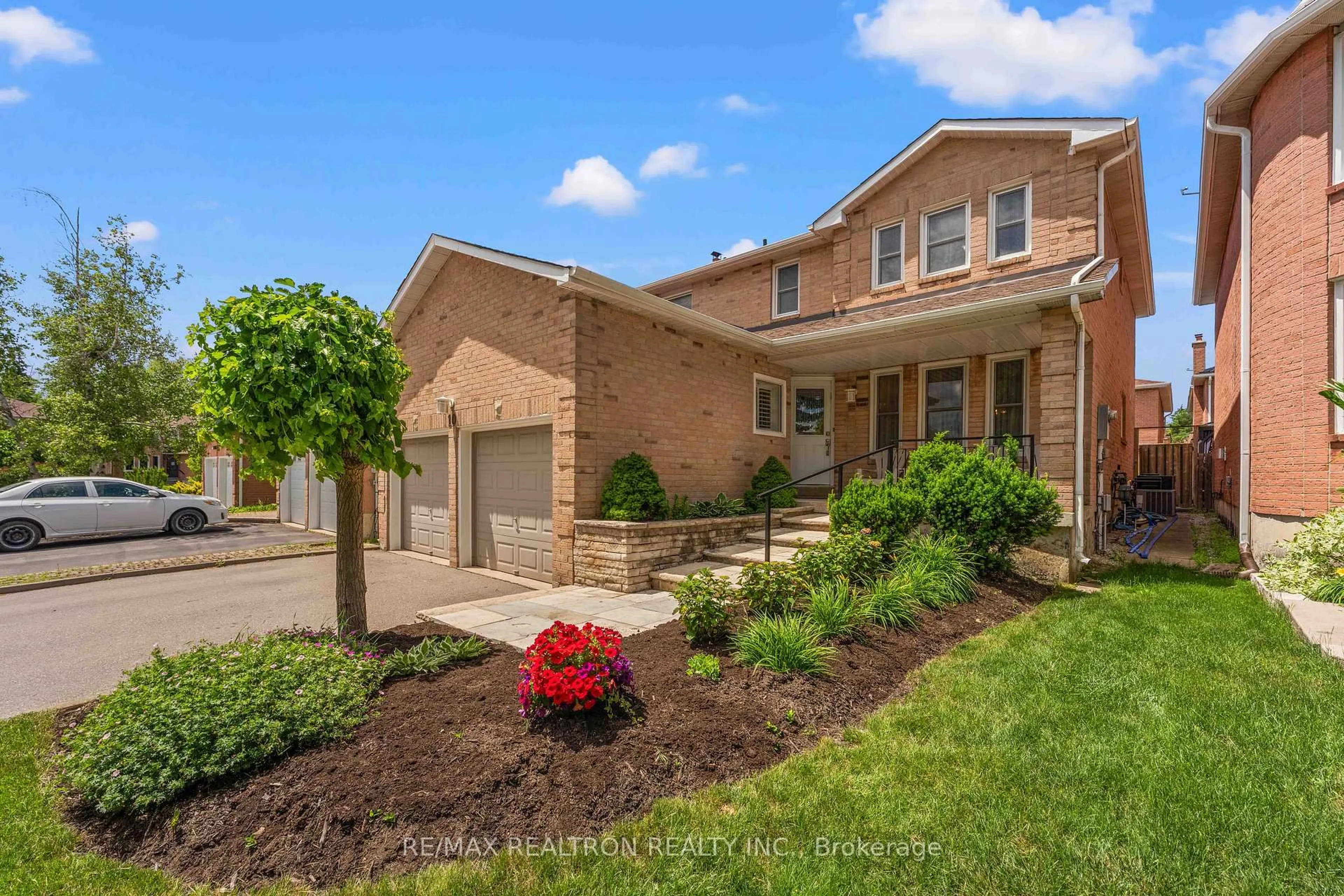 Home with brick exterior material, street for 10 Millcreek Cres, Vaughan Ontario L4J 6N5