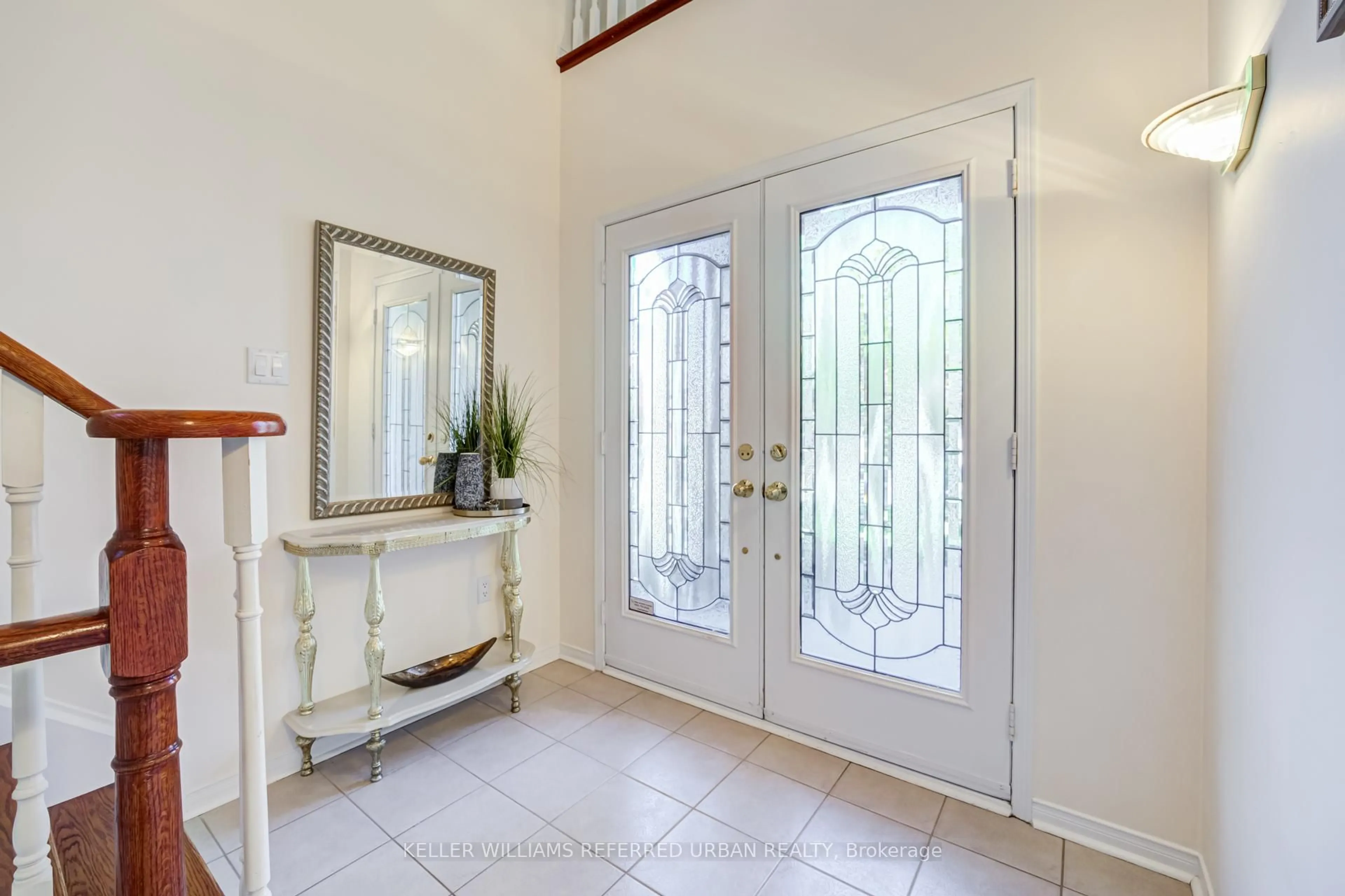 Indoor entryway for 51 Belvia Dr, Vaughan Ontario L4K 5J6