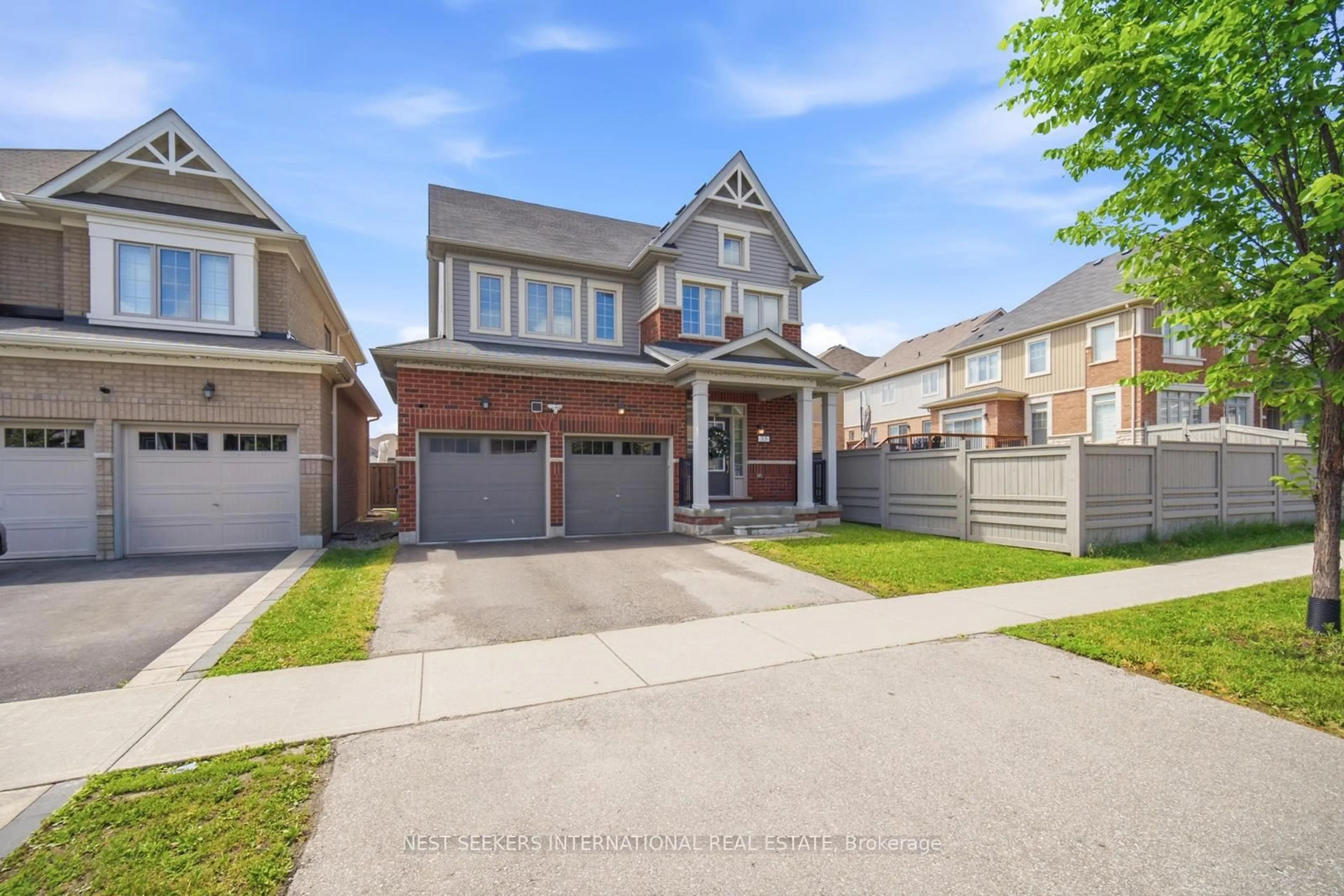Home with brick exterior material, street for 35 Pridham Pl, New Tecumseth Ontario L0G 1W0