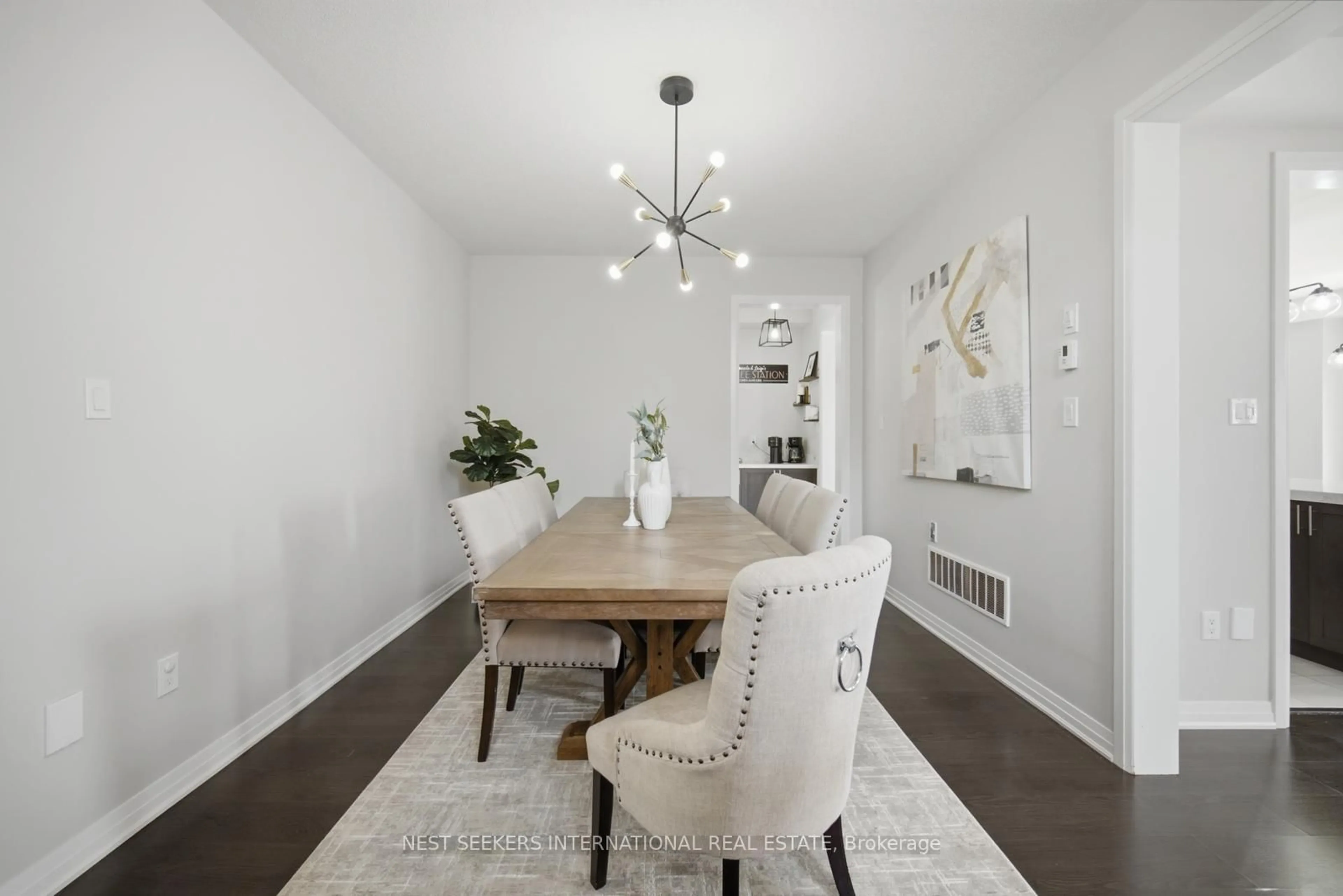 Dining room, unknown for 35 Pridham Pl, New Tecumseth Ontario L0G 1W0
