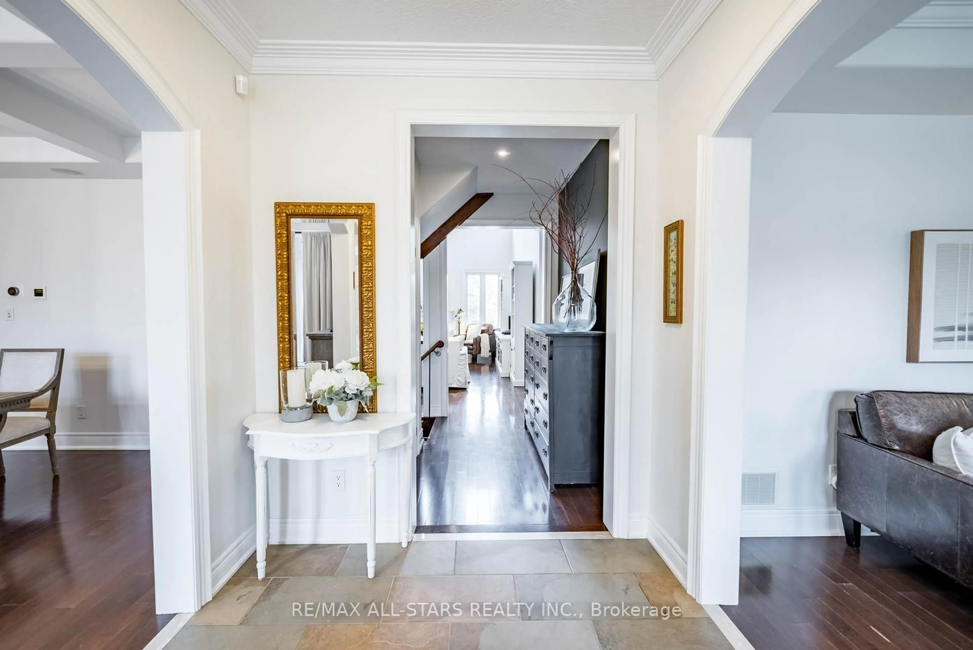 Indoor foyer for 8 Forestgreen Dr #74, Uxbridge Ontario L9P 0B8