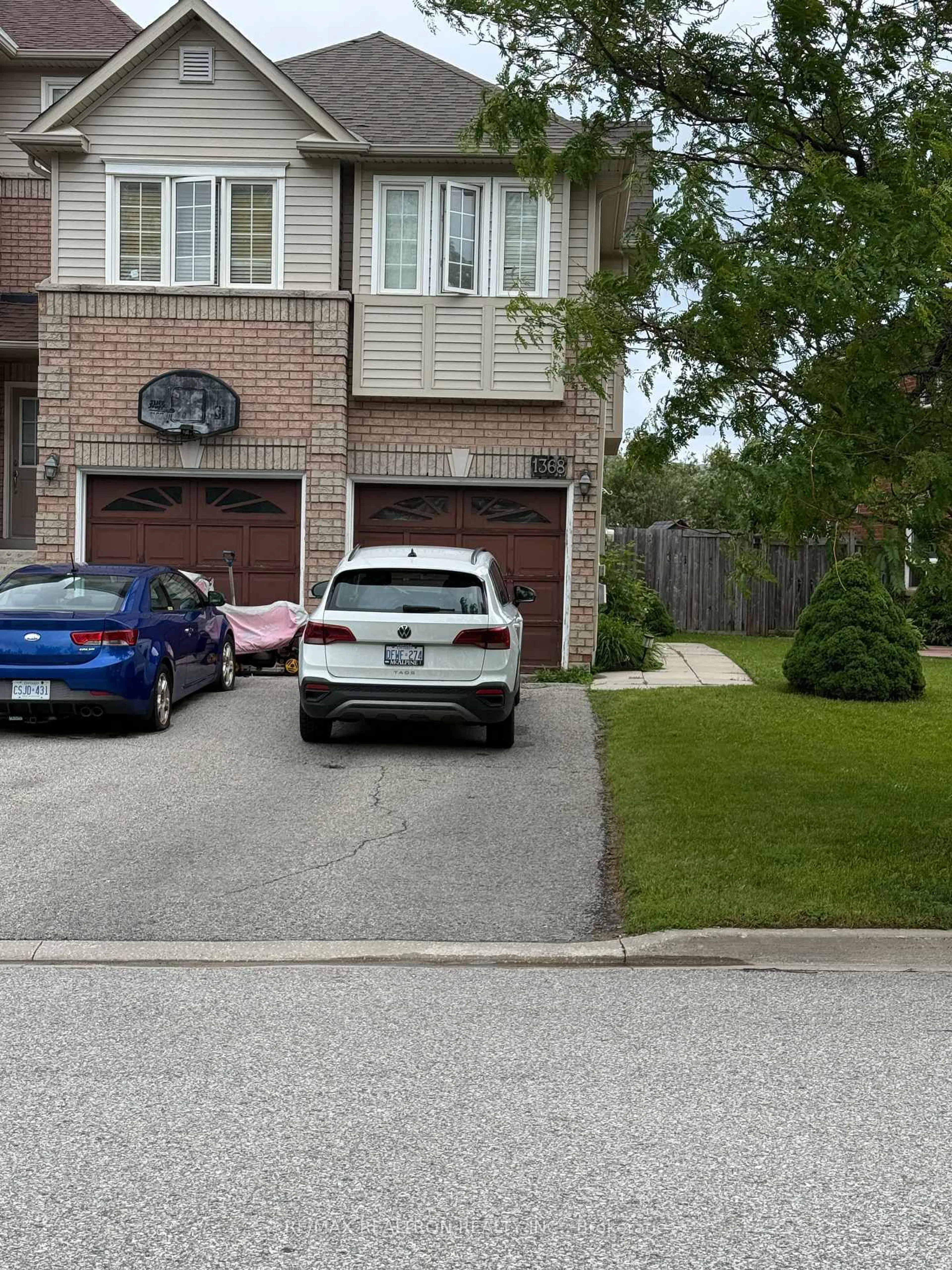 Unknown for 1368 Forest St, Innisfil Ontario L9S 4Y4