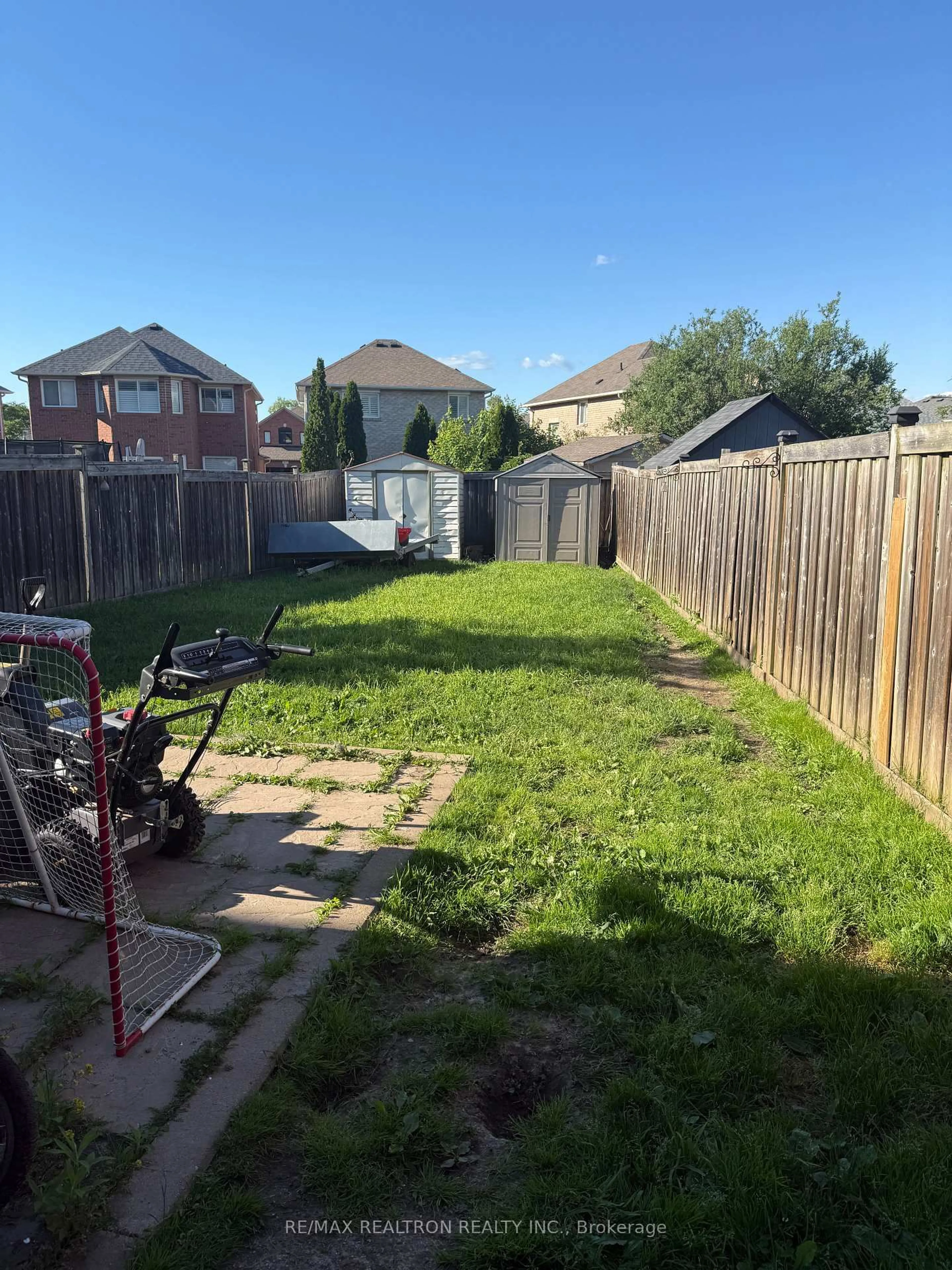 Unknown for 1368 Forest St, Innisfil Ontario L9S 4Y4