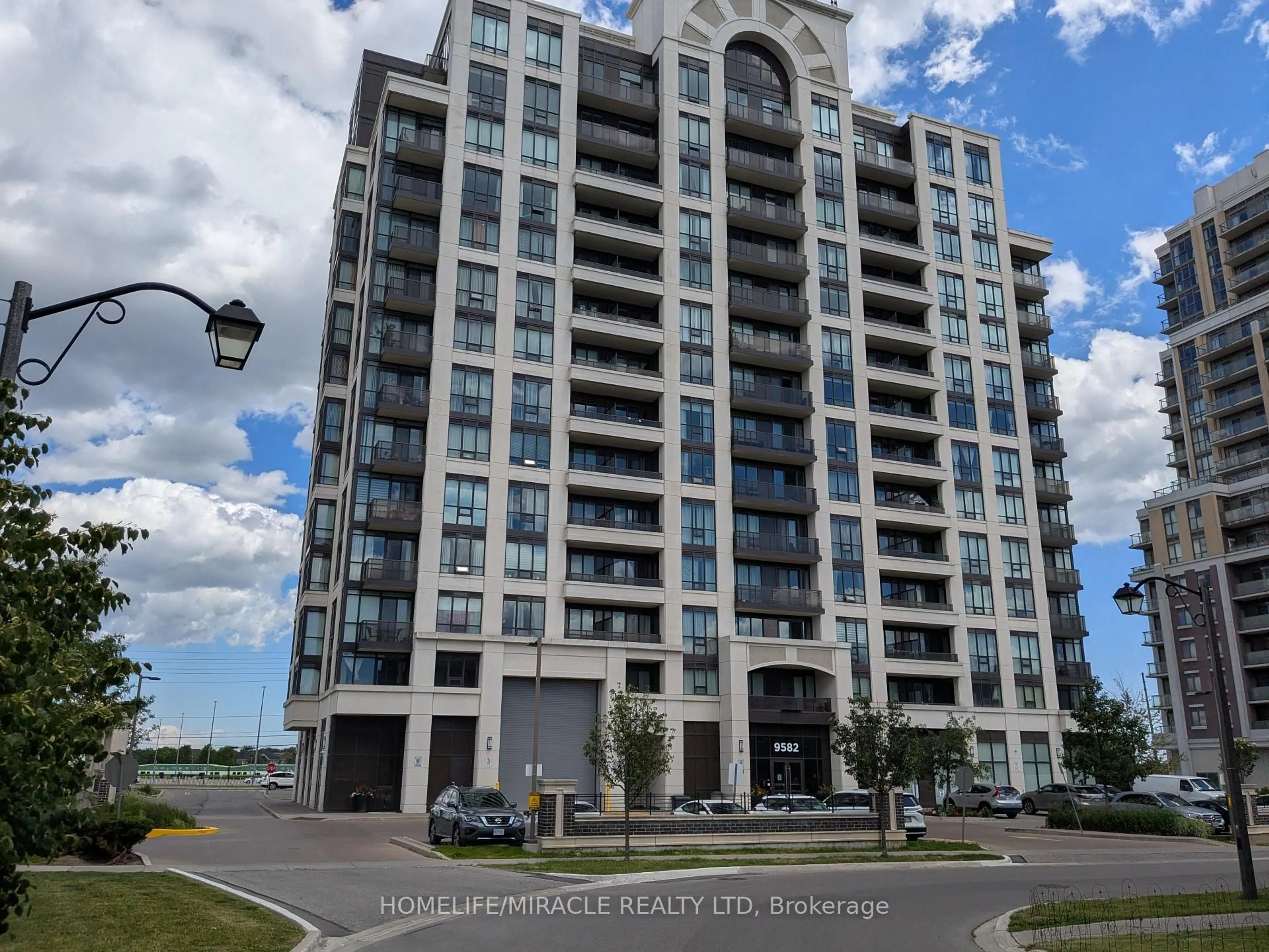 A pic from outside/outdoor area/front of a property/back of a property/a pic from drone, unknown for 9582 Markham Rd #611, Markham Ontario L6E 0T4
