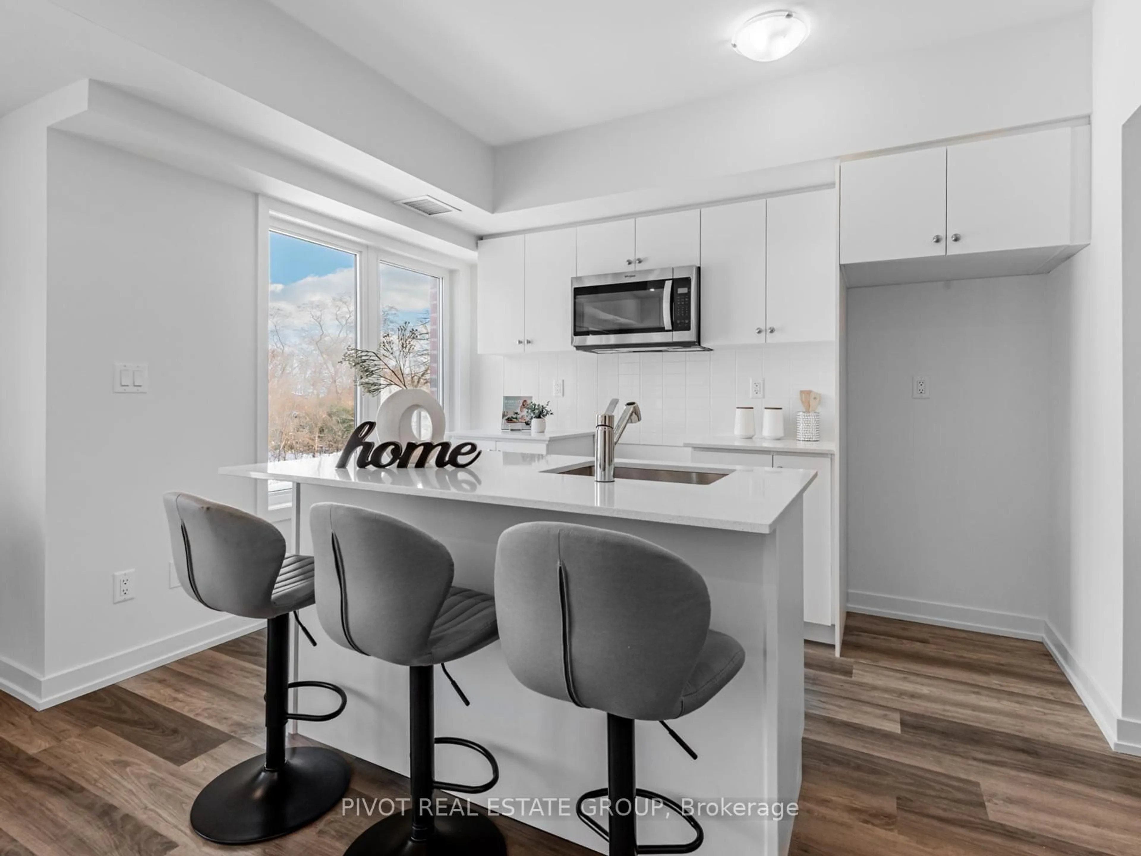 Open concept kitchen, unknown for 60 Elizabeth St #3307, Richmond Hill Ontario L4C 5W2