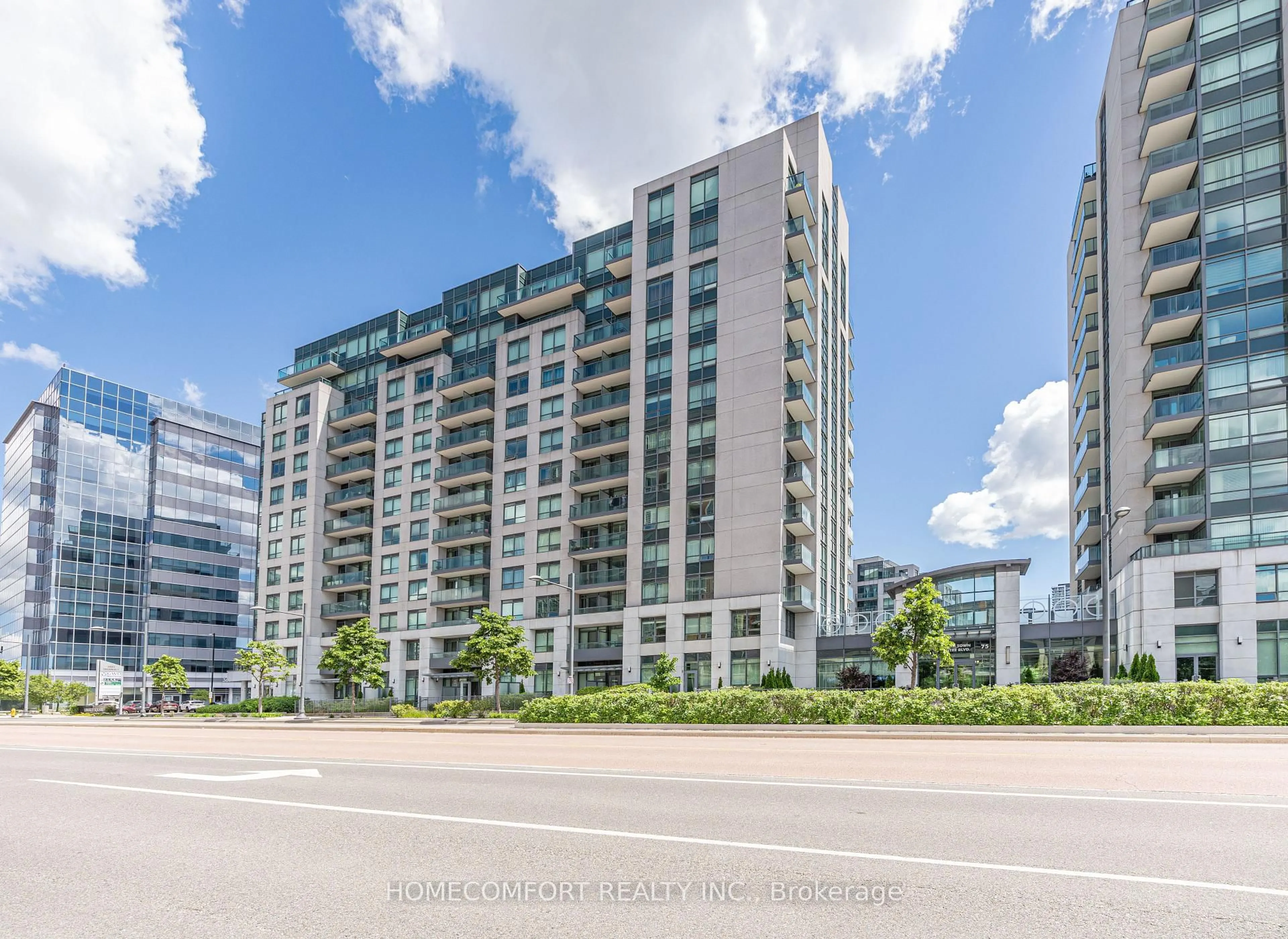 A pic from outside/outdoor area/front of a property/back of a property/a pic from drone, city buildings view from balcony for 55 South Town Centre Blvd #517, Markham Ontario L6G 0B1