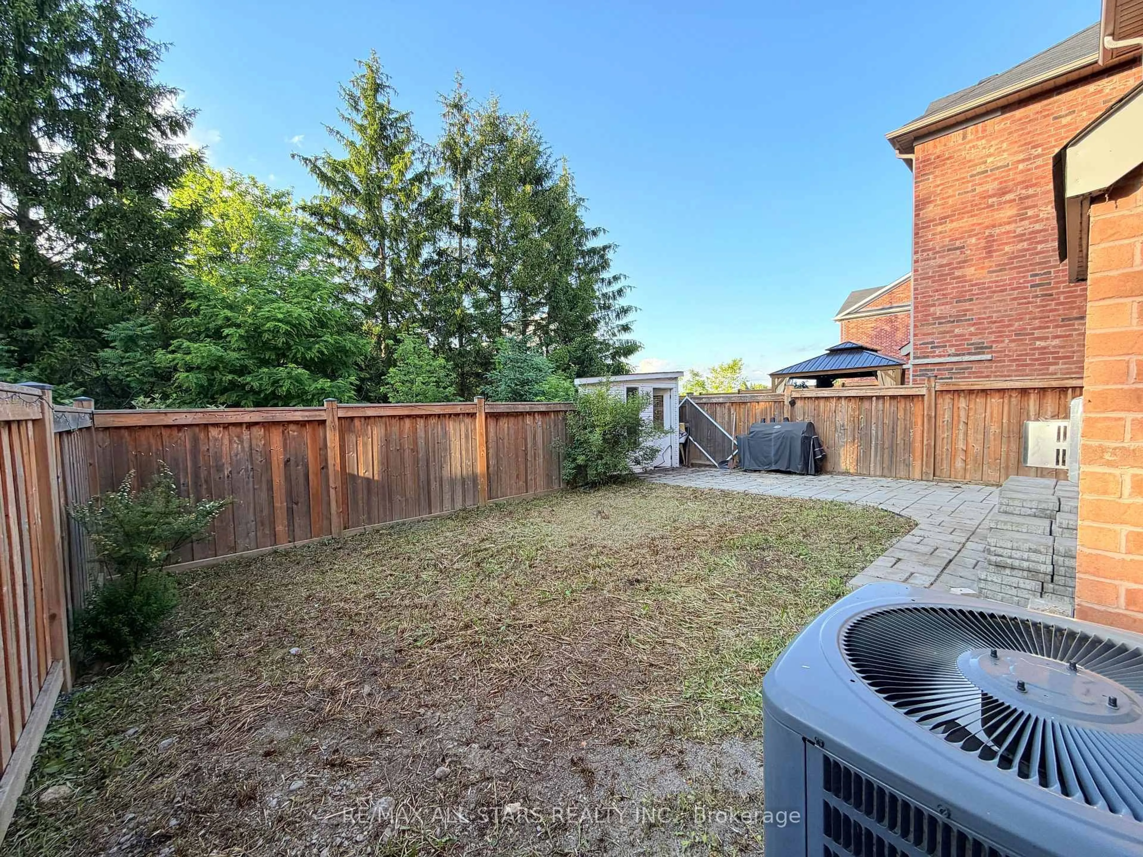 Unknown for 244 Greenwood Rd, Whitchurch-Stouffville Ontario L4A 4N8