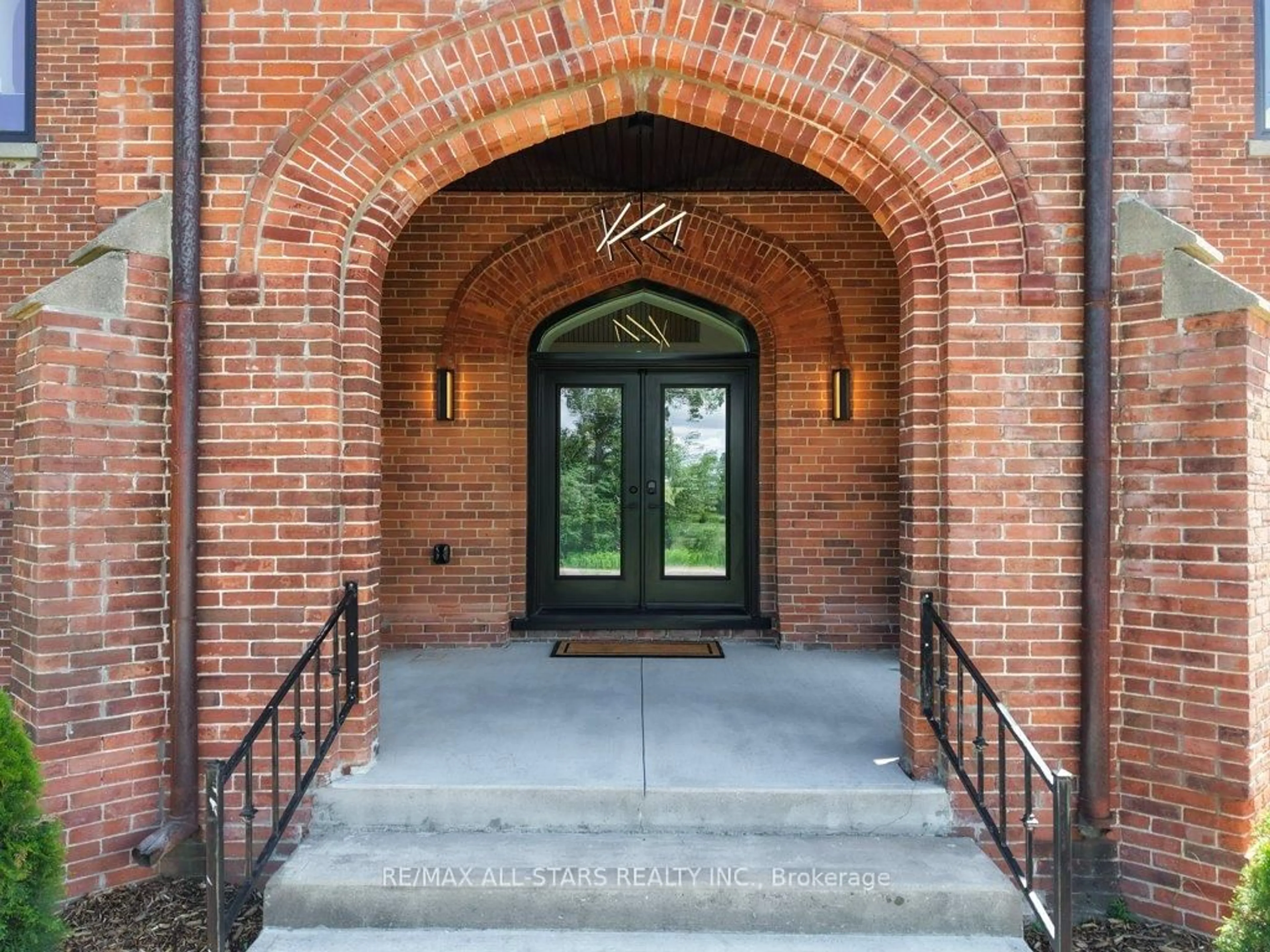 Home with brick exterior material, building for 16205 Sideroad 17a Rd, Brock Ontario L0C 1H0