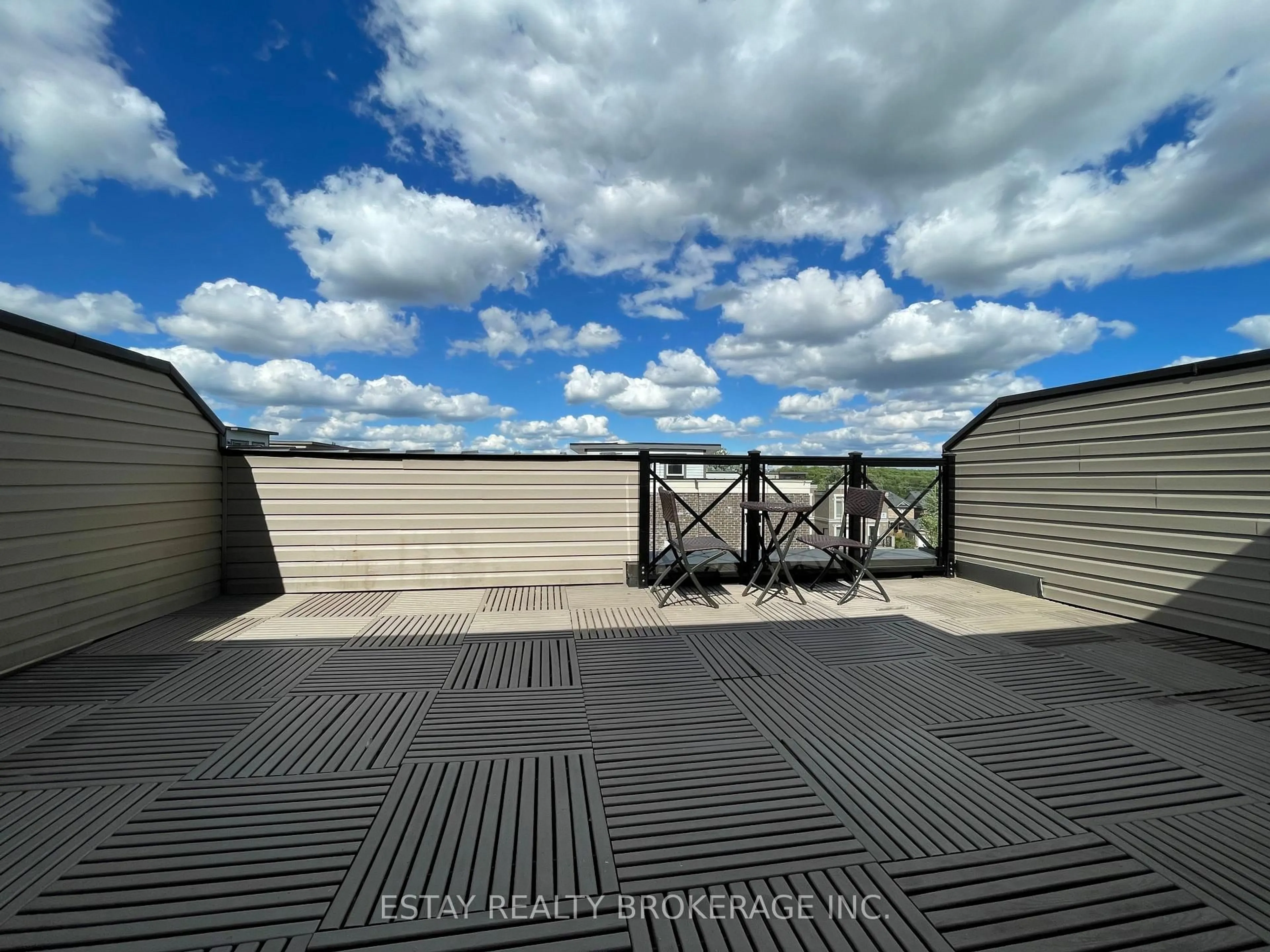A pic from outside/outdoor area/front of a property/back of a property/a pic from drone, city buildings view from balcony for 2 Westmeath Lane #2118, Markham Ontario L6B 1N5