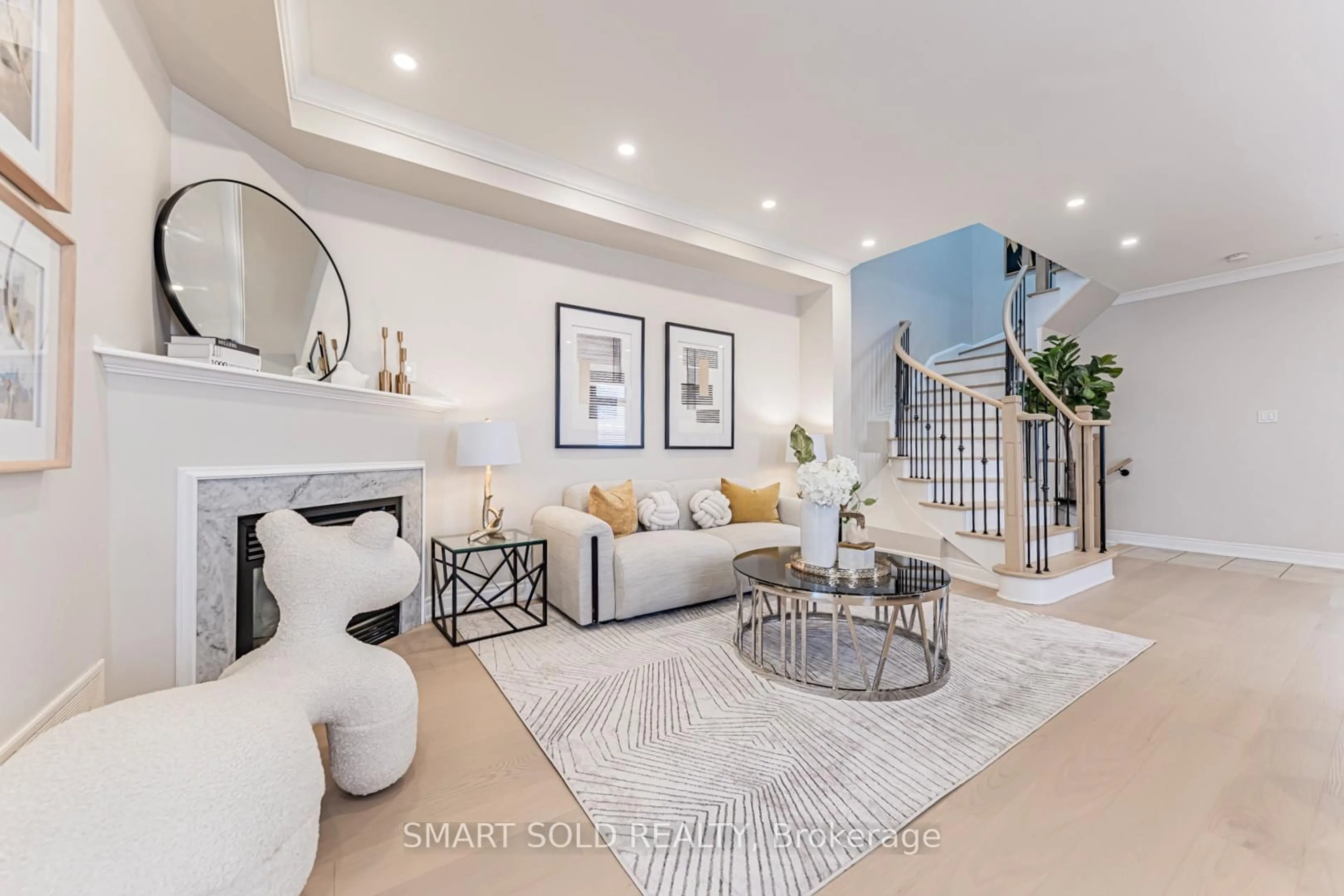 Living room with furniture, unknown for 295 Bathurst Glen Dr, Vaughan Ontario L4J 9K8