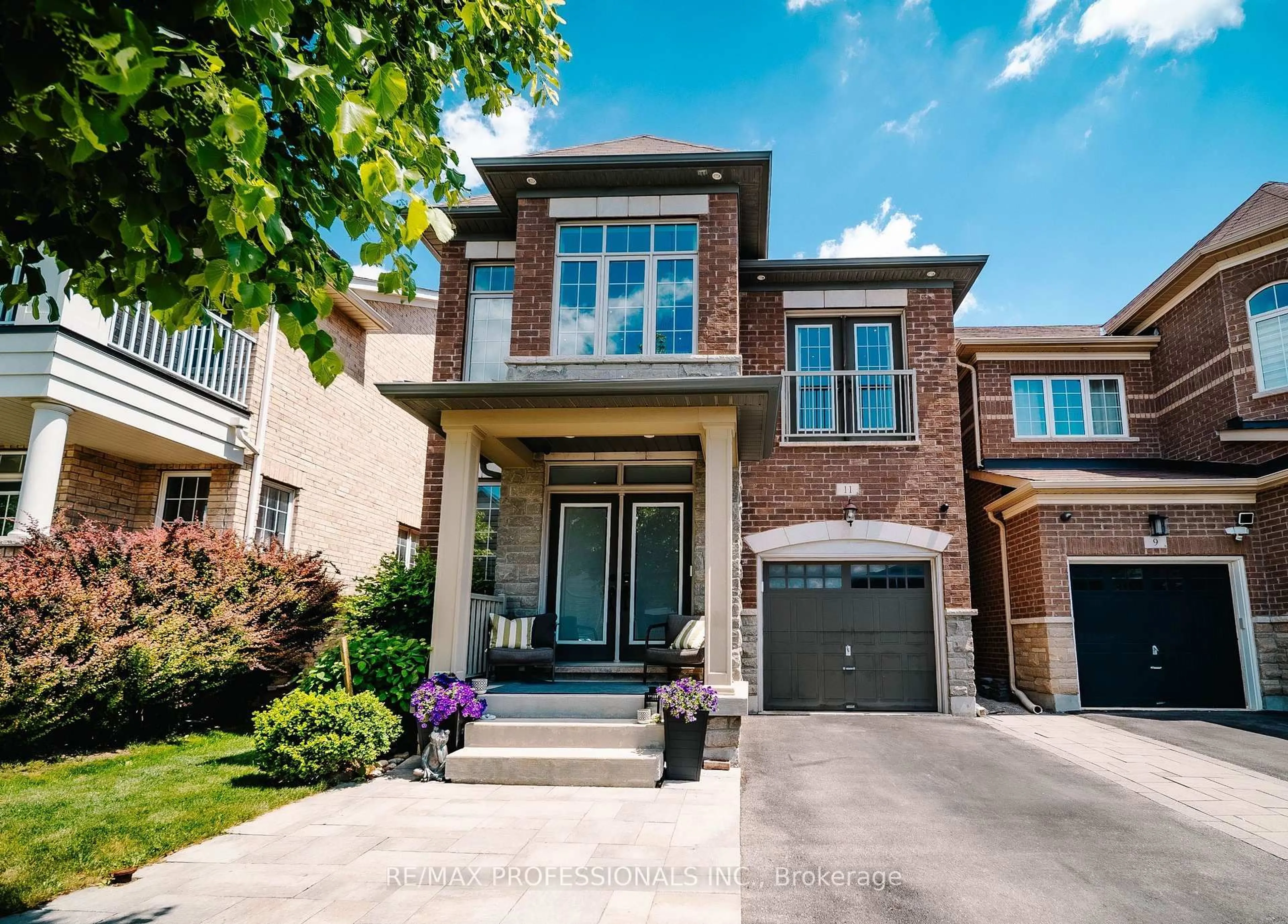Home with brick exterior material, street for 11 Pelham Dr, Vaughan Ontario L4H 3Z5