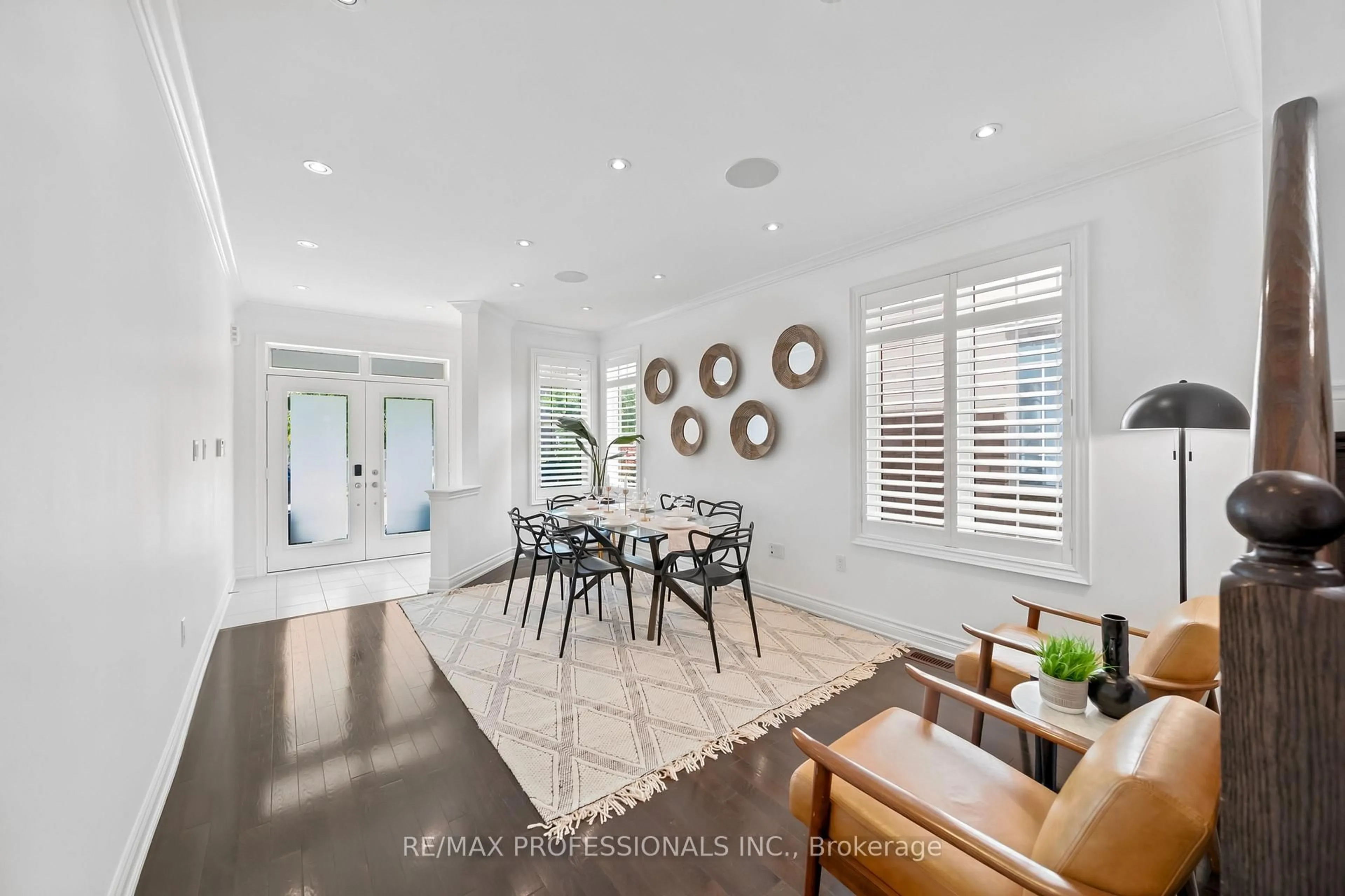 Dining room, ceramic/tile floor for 11 Pelham Dr, Vaughan Ontario L4H 3Z5