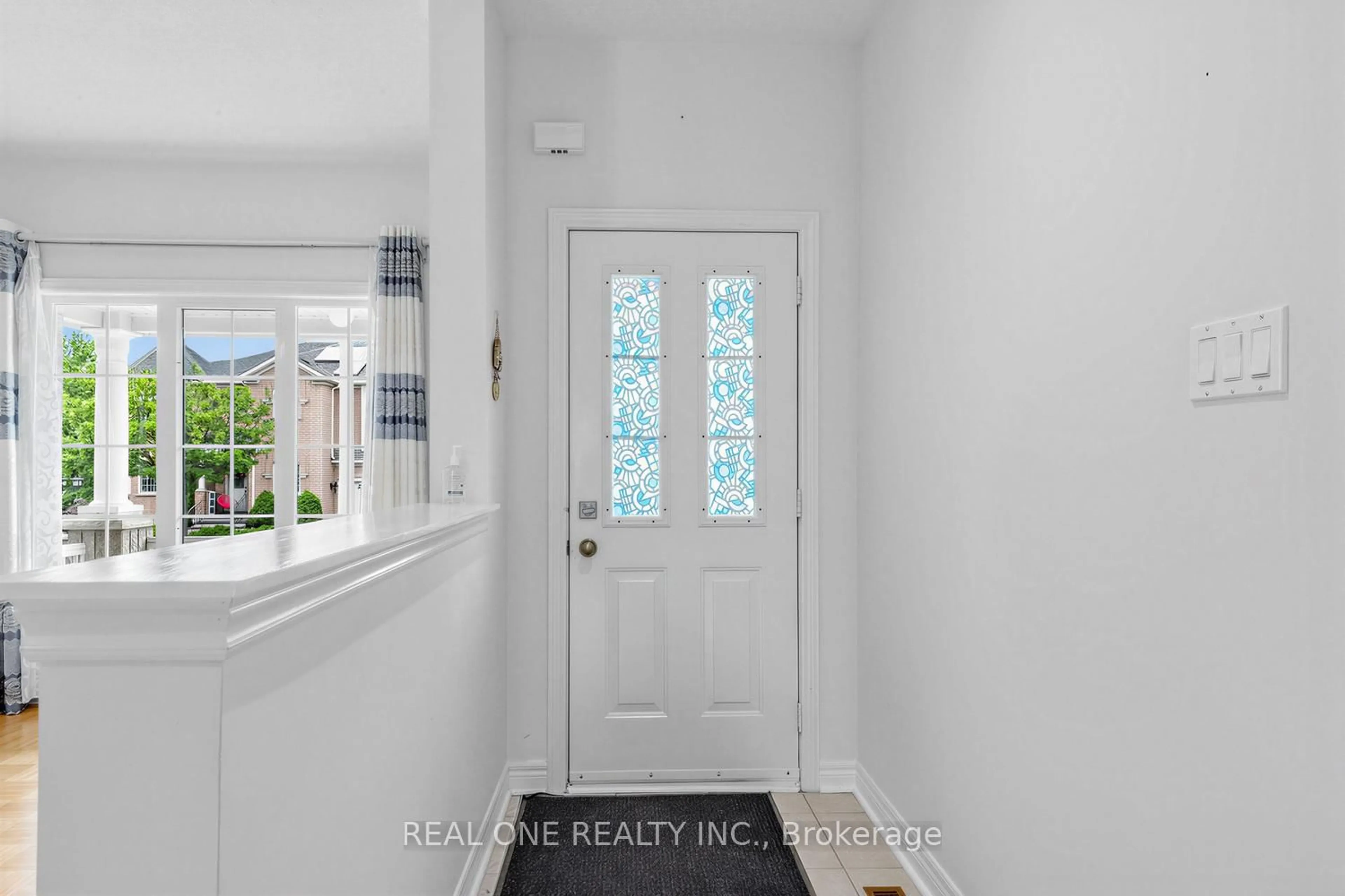 Indoor entryway for 157 Forecastle Rd, Vaughan Ontario L4K 5H7