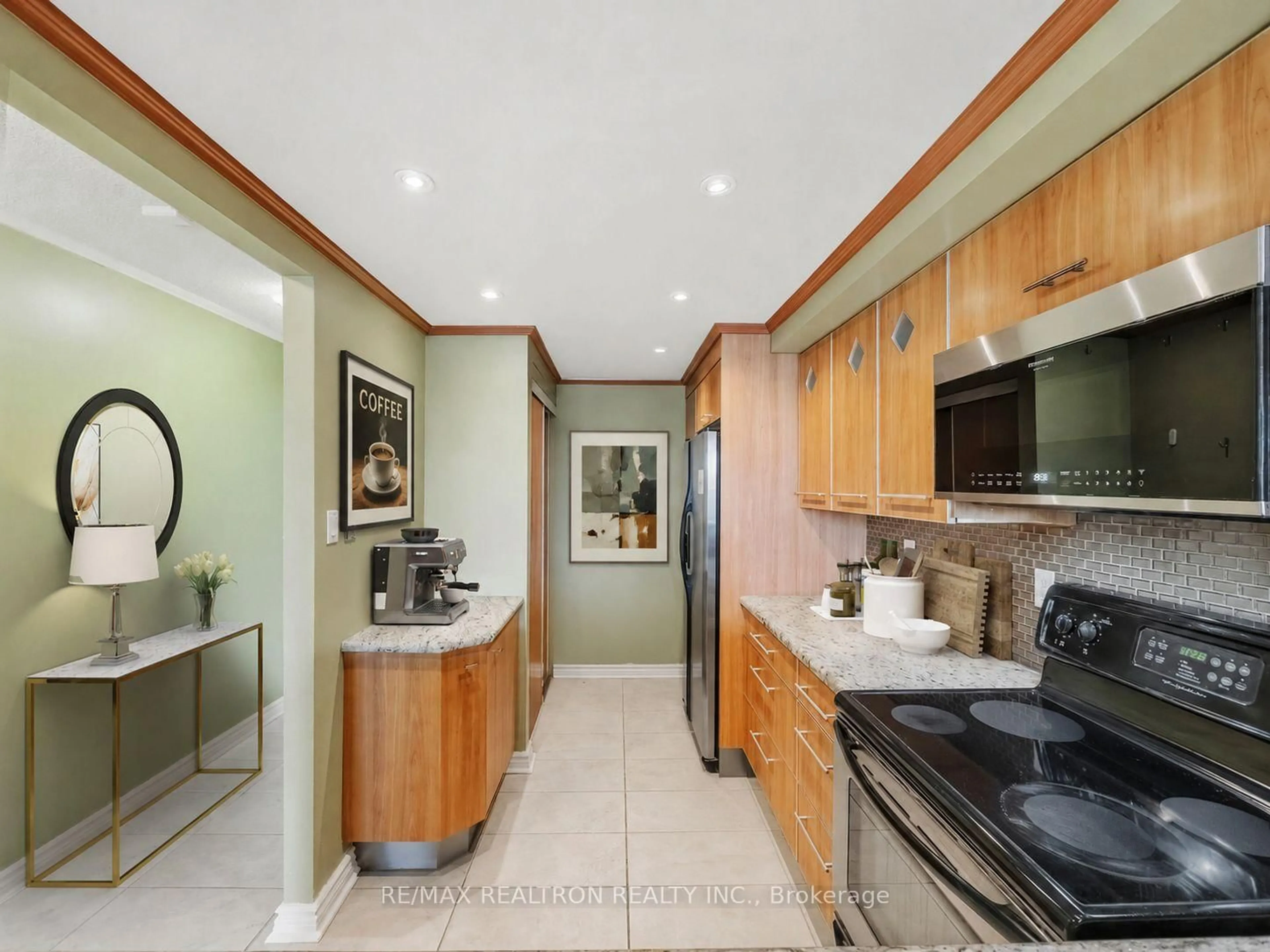 Unknown for 175 Cedar Ave #415, Richmond Hill Ontario L4C 9V3