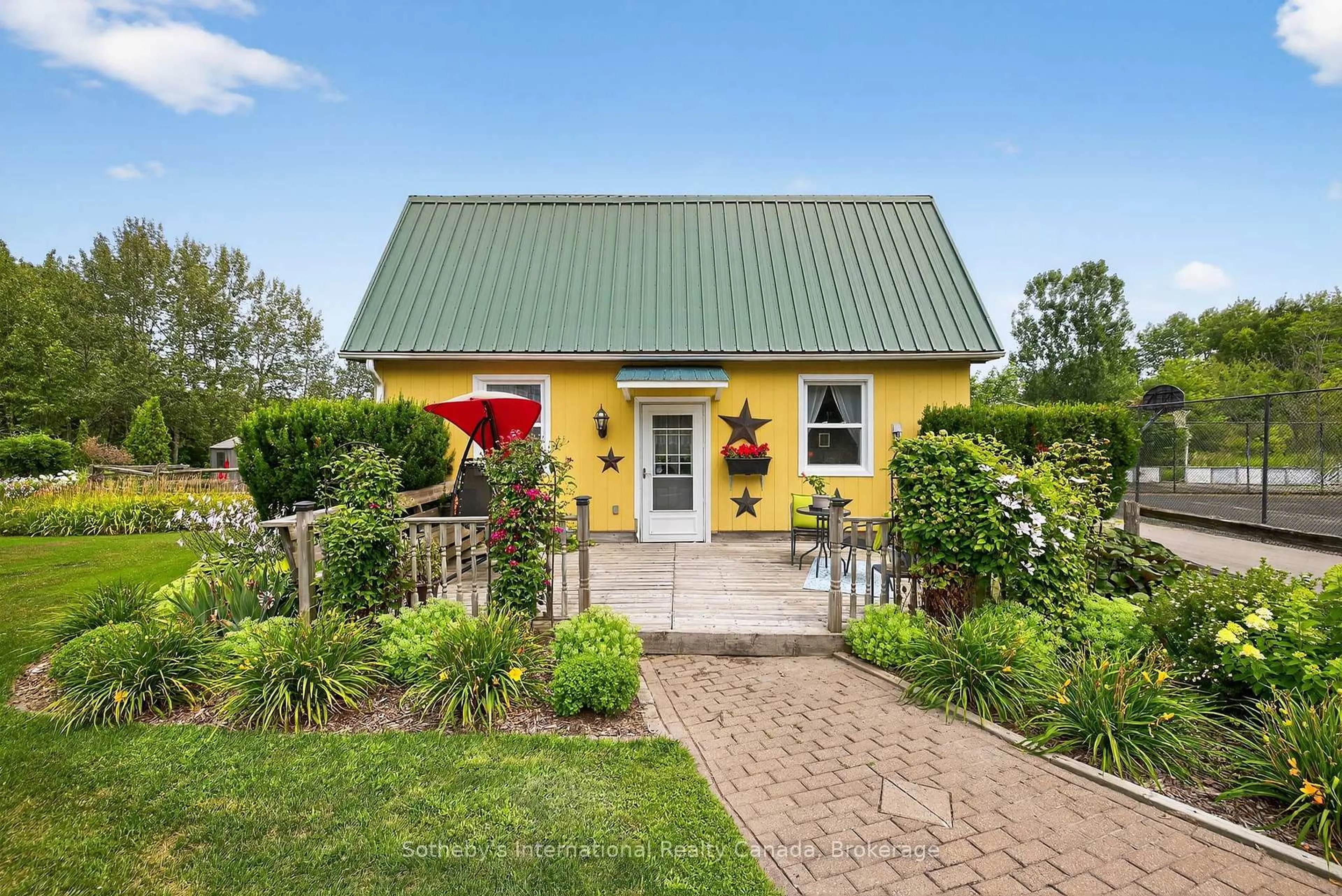 Patio, unknown for 2829 York Durham Line, Uxbridge Ontario L9P 0J4