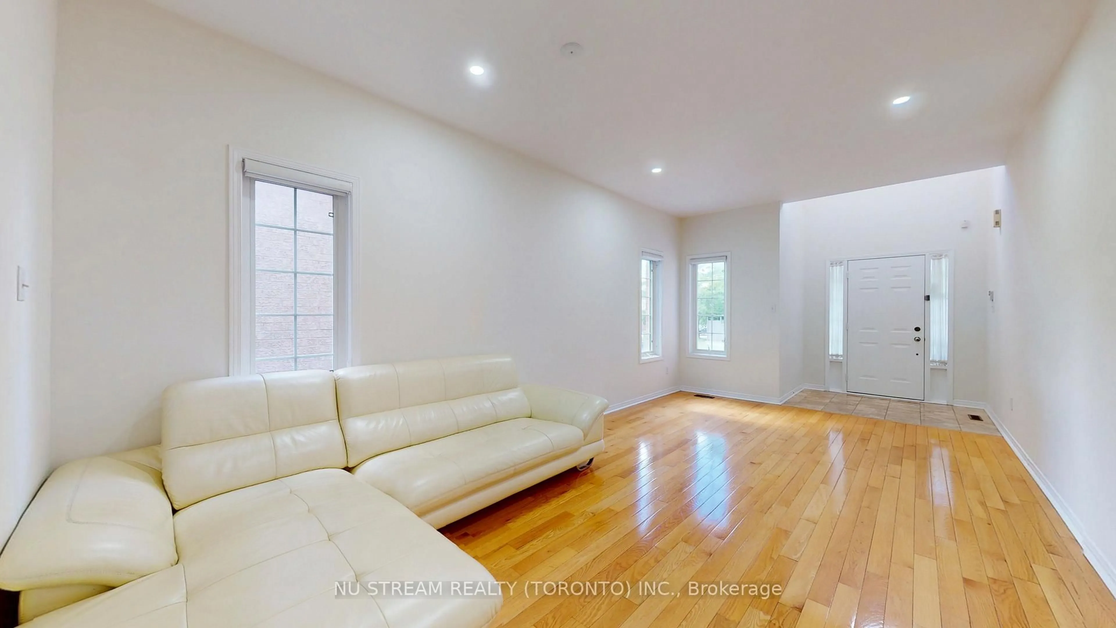 Living room with furniture, unknown for 125 Peshawar Ave, Markham Ontario L3R 4R1