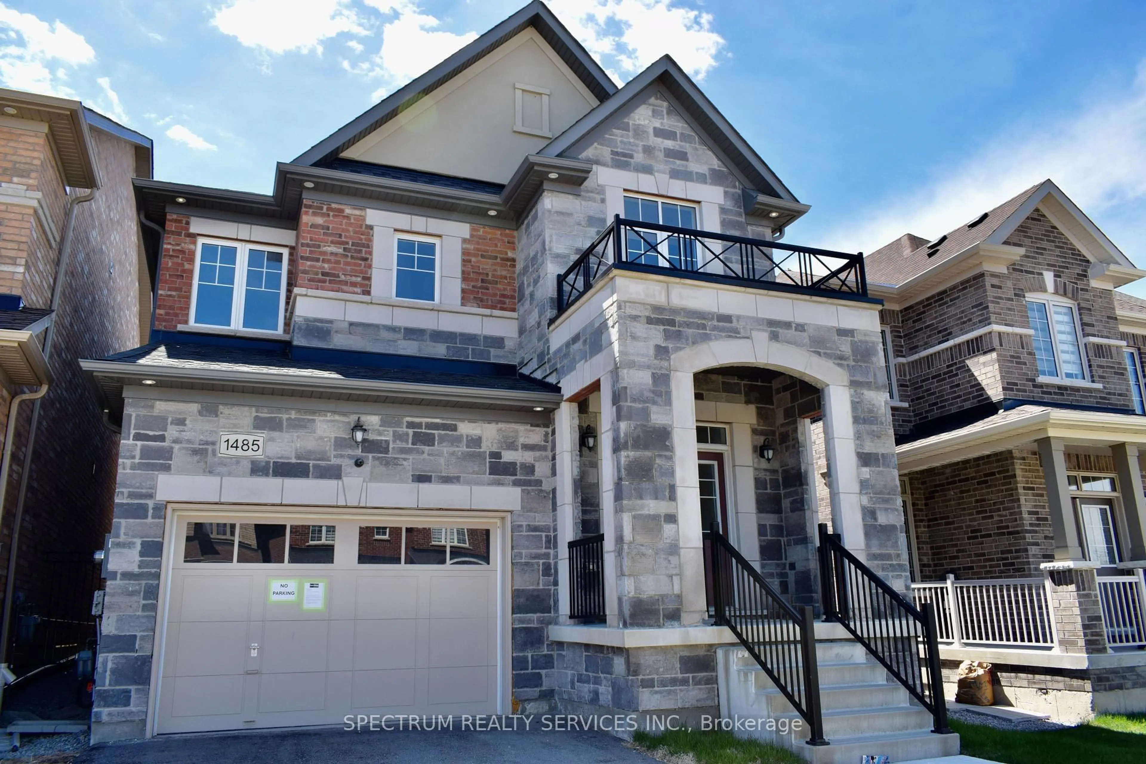 Home with brick exterior material, street for 1485 Tomkins Rd, Innisfil Ontario L9S 0M8