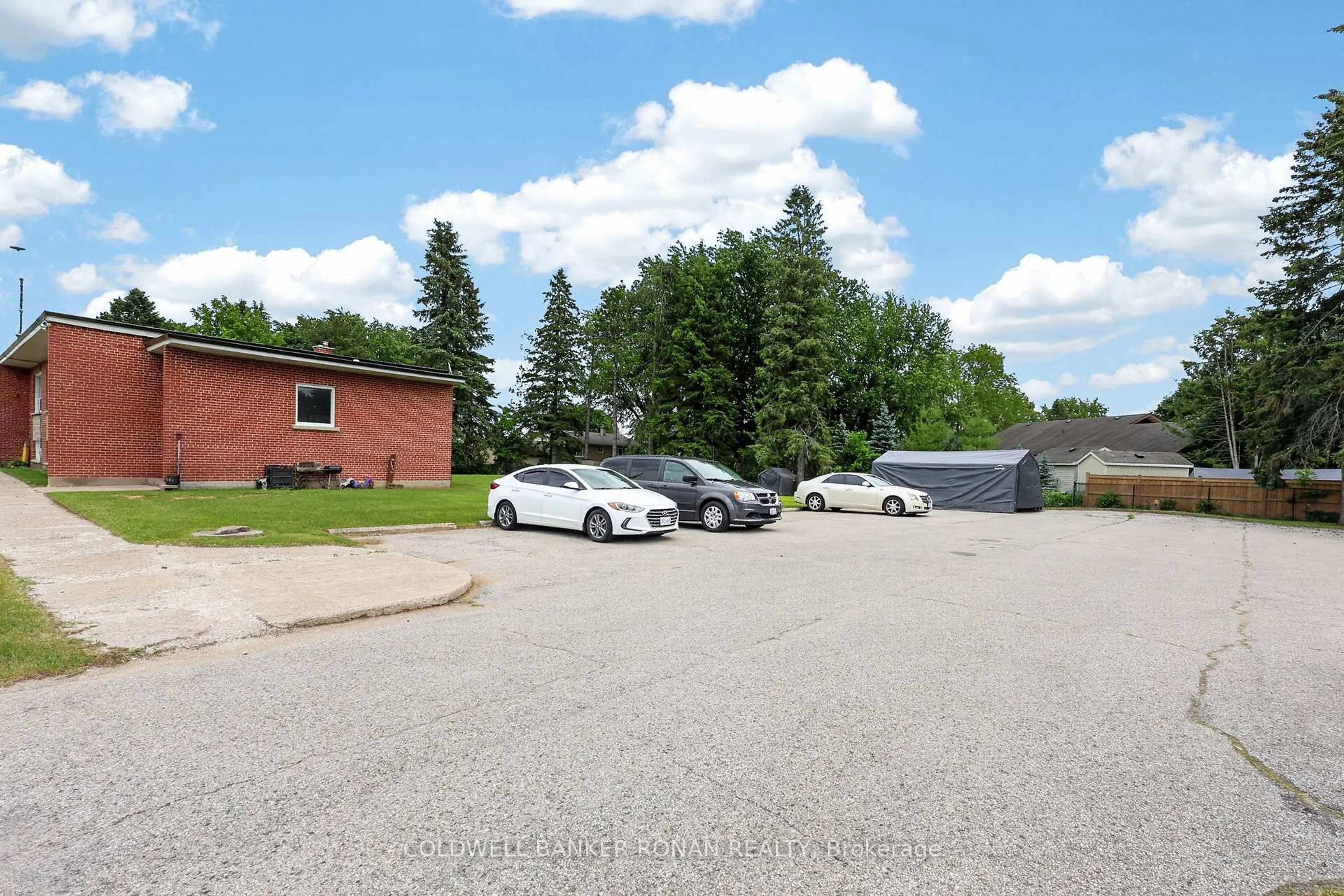 Parking for 181 Murphy Rd, Essa Ontario L0M 1B1