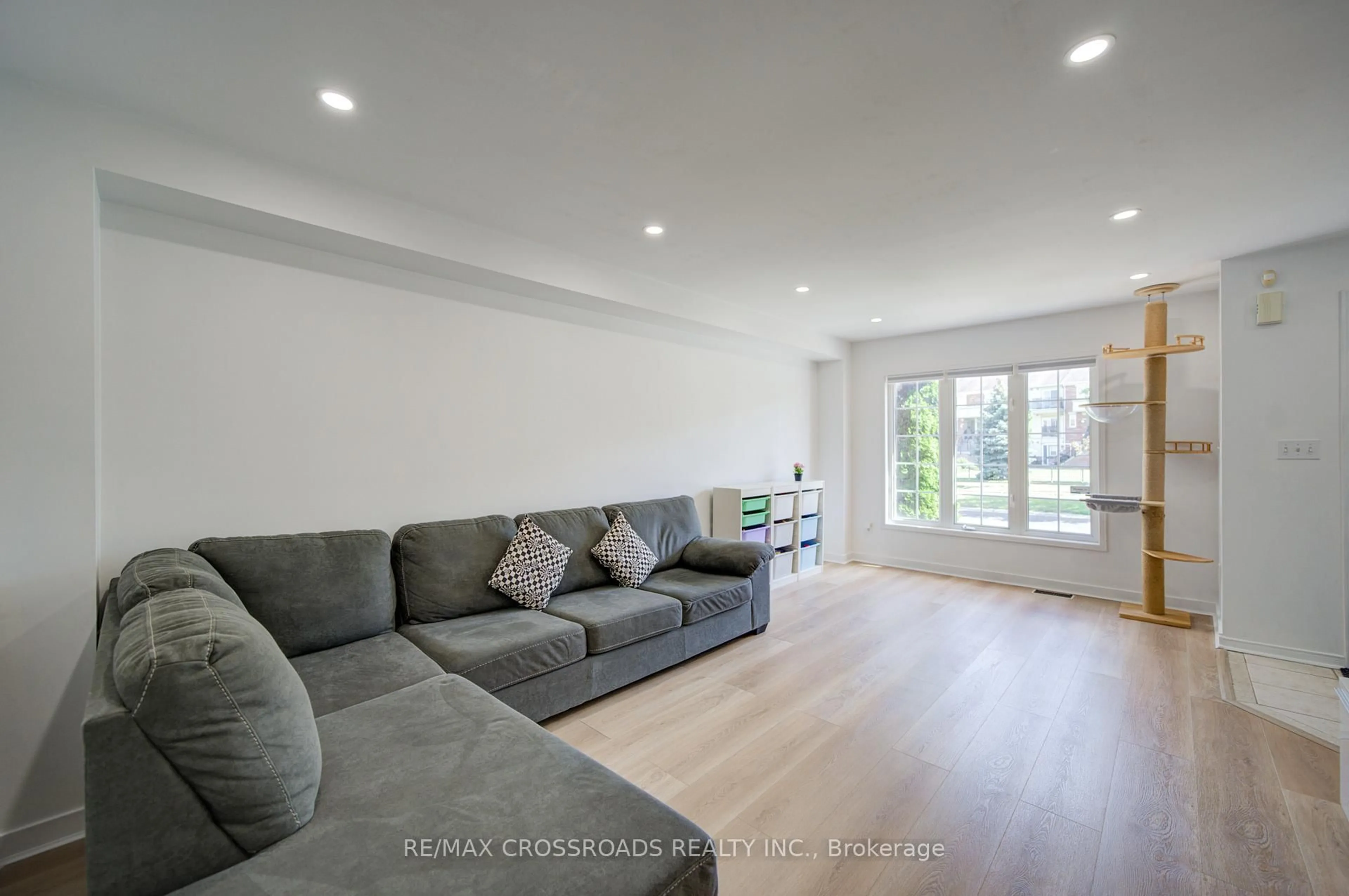 Living room with furniture, unknown for 2278 Bur Oak Ave, Markham Ontario L6E 1M1