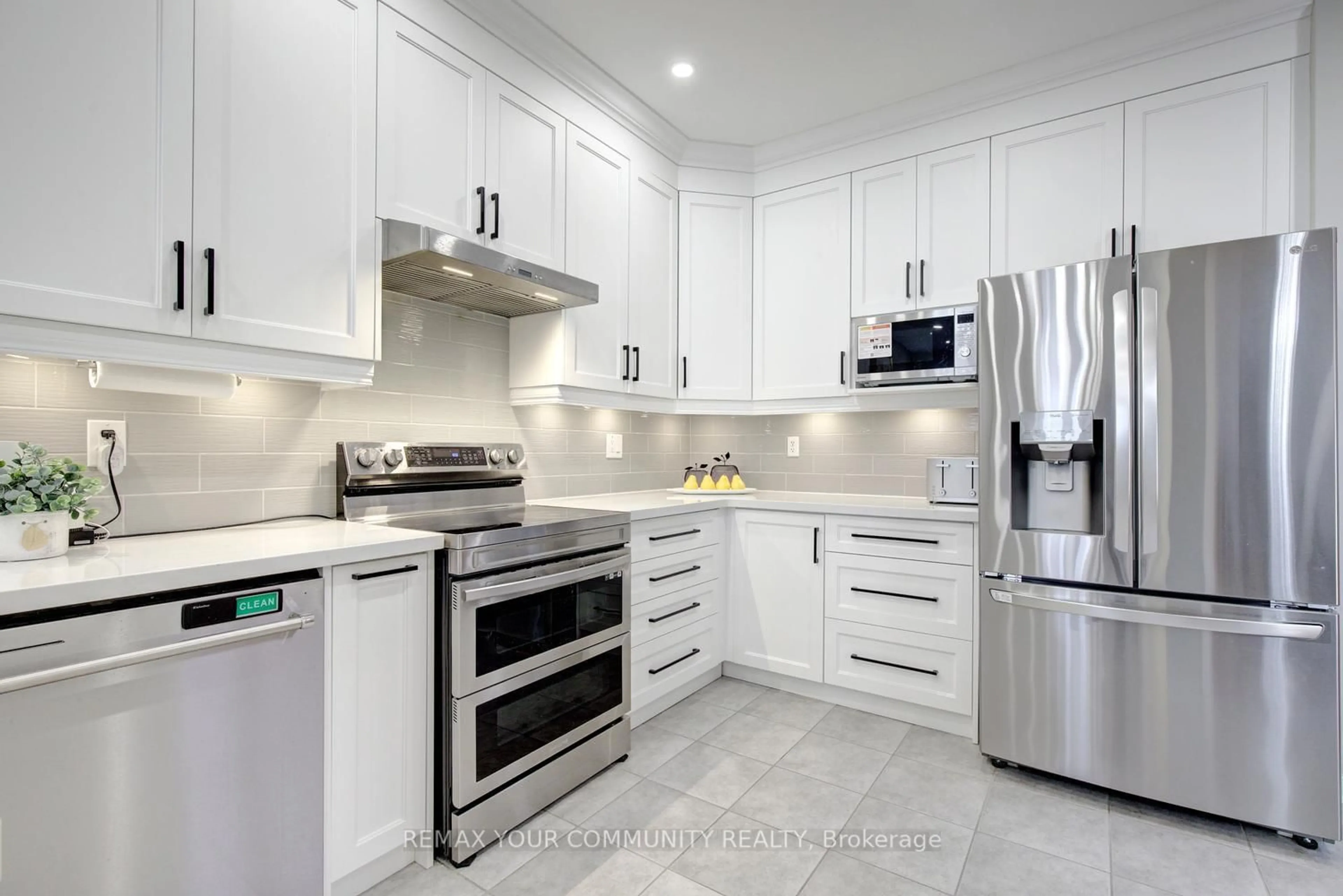 Contemporary kitchen, ceramic/tile floor for 42 Laramie Cres, Vaughan Ontario L6A 0P8