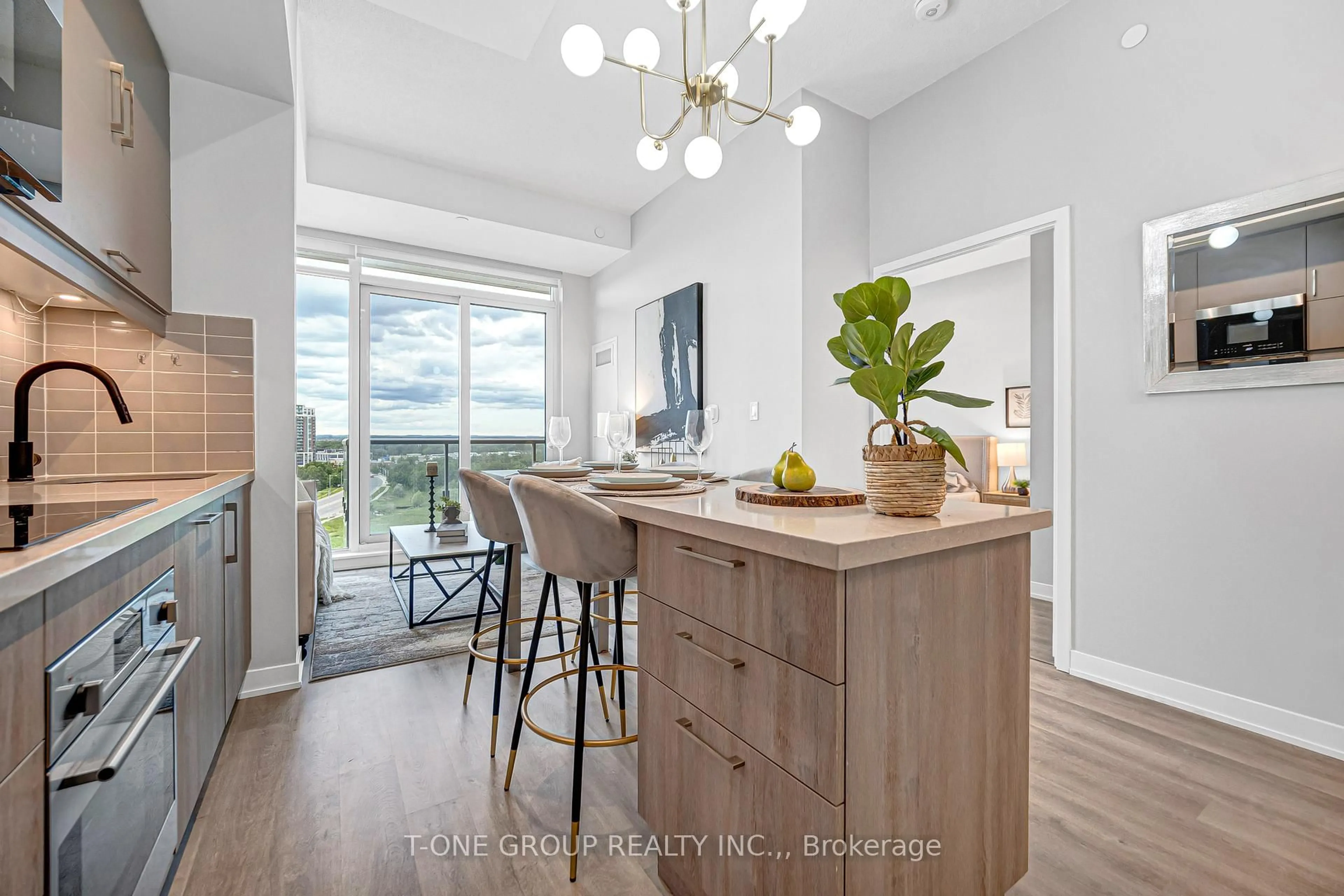 Open concept kitchen, unknown for 292 Verdale Crossing #1007, Markham Ontario L6G 0H6