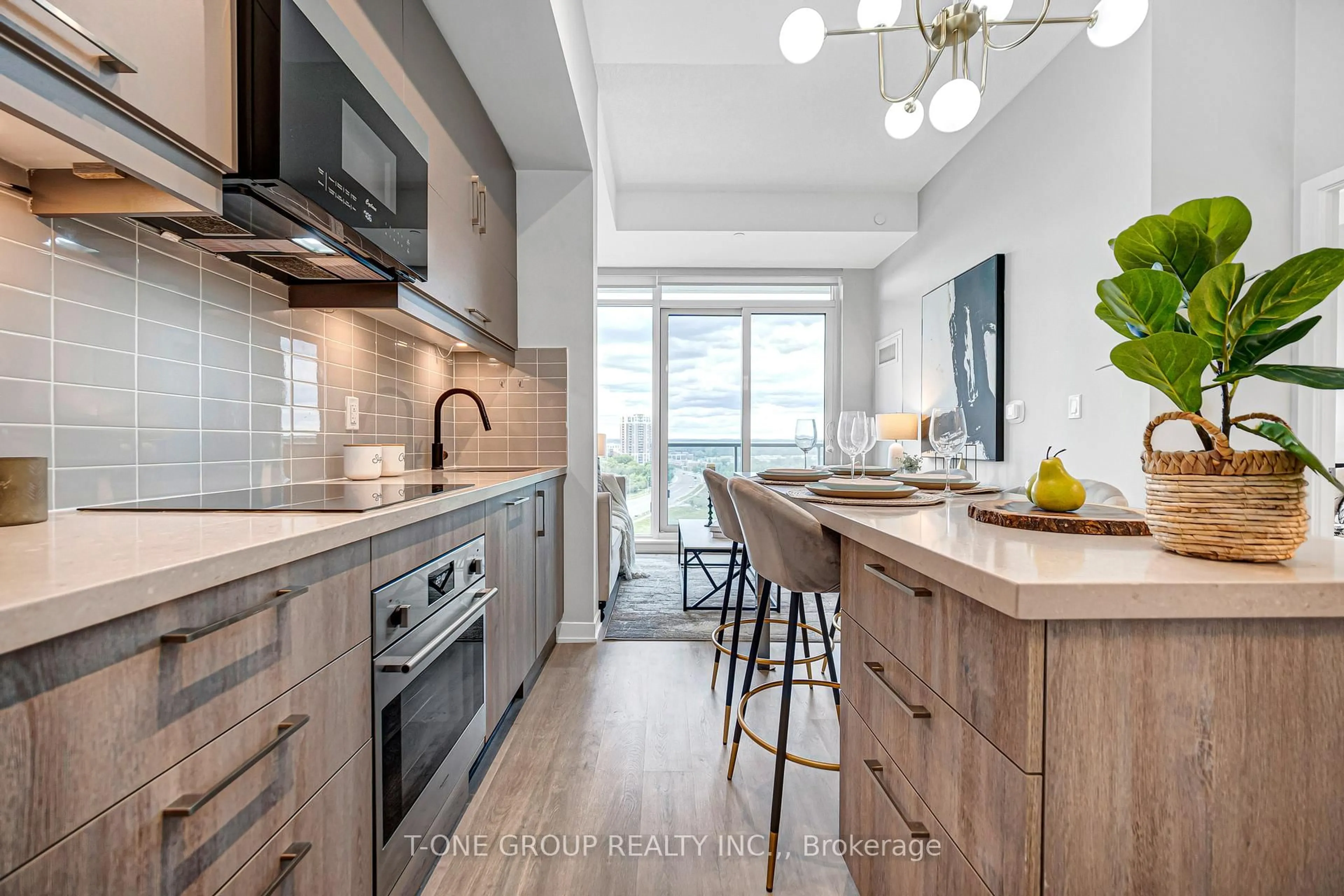 Contemporary kitchen, unknown for 292 Verdale Crossing #1007, Markham Ontario L6G 0H6