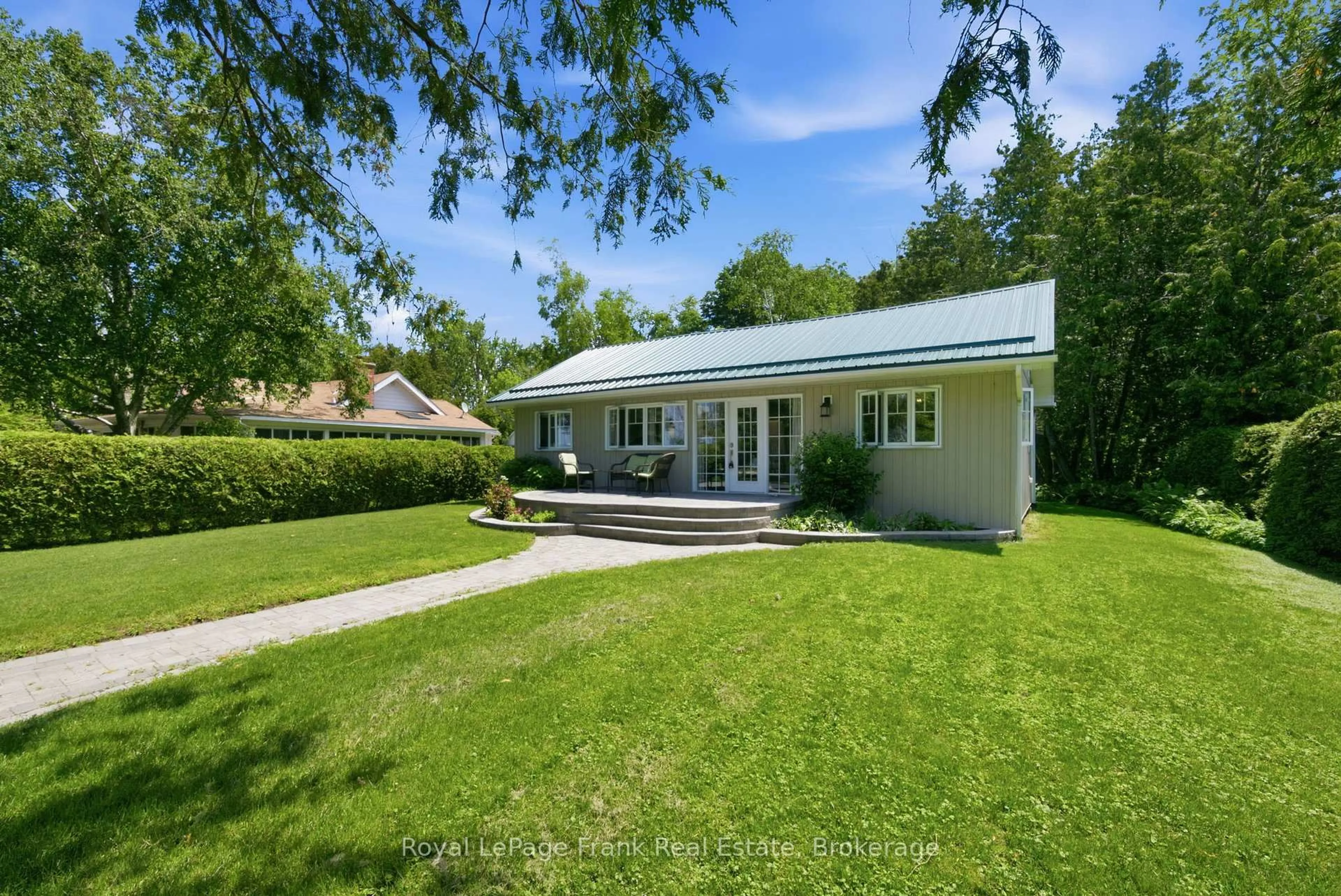 A pic from outside/outdoor area/front of a property/back of a property/a pic from drone, unknown for 15 Lakeshore Rd, Brock Ontario L0K 1A0