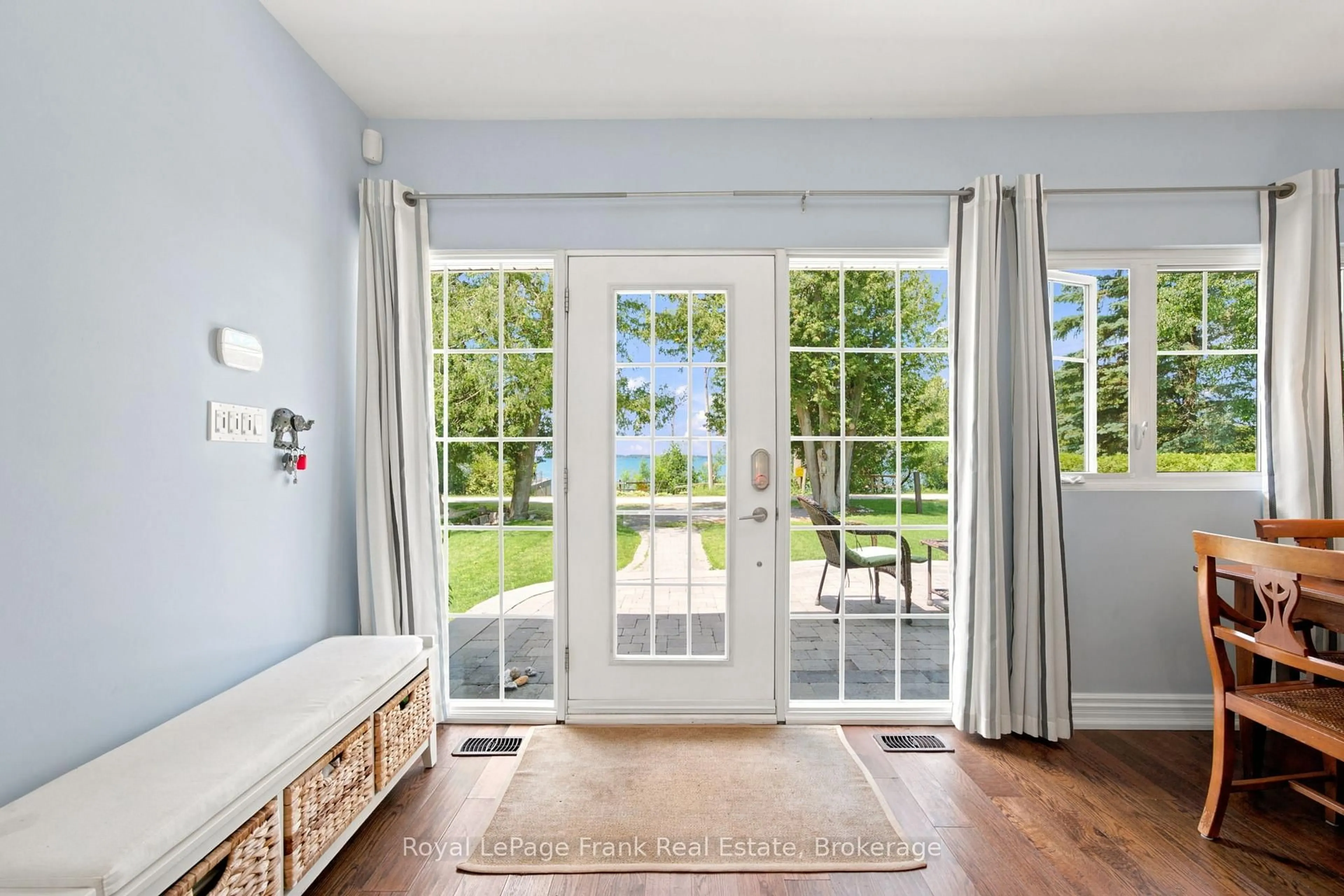 Indoor entryway for 15 Lakeshore Rd, Brock Ontario L0K 1A0