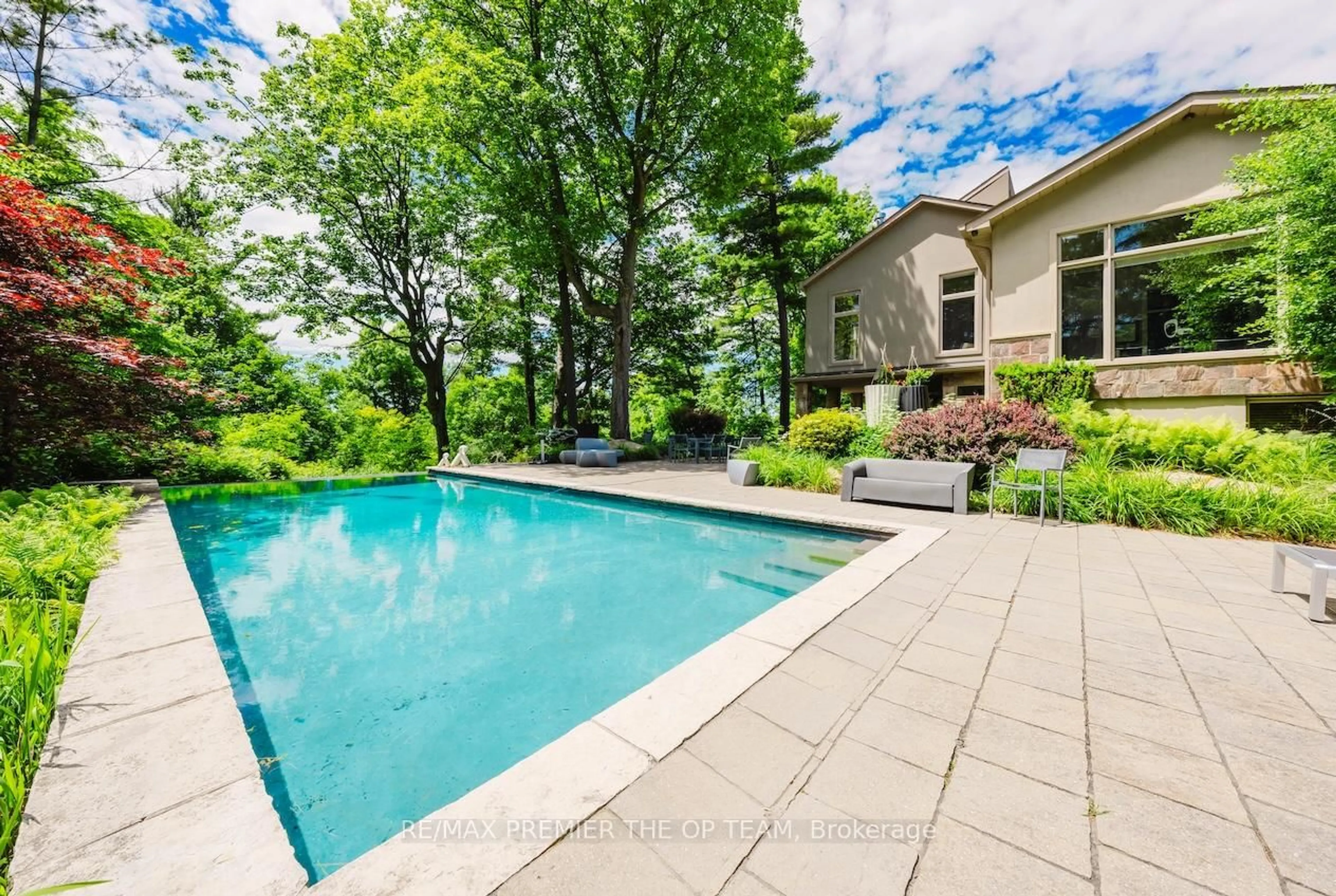 Pool for 66 Clubhouse Rd, Vaughan Ontario L4L 2W2