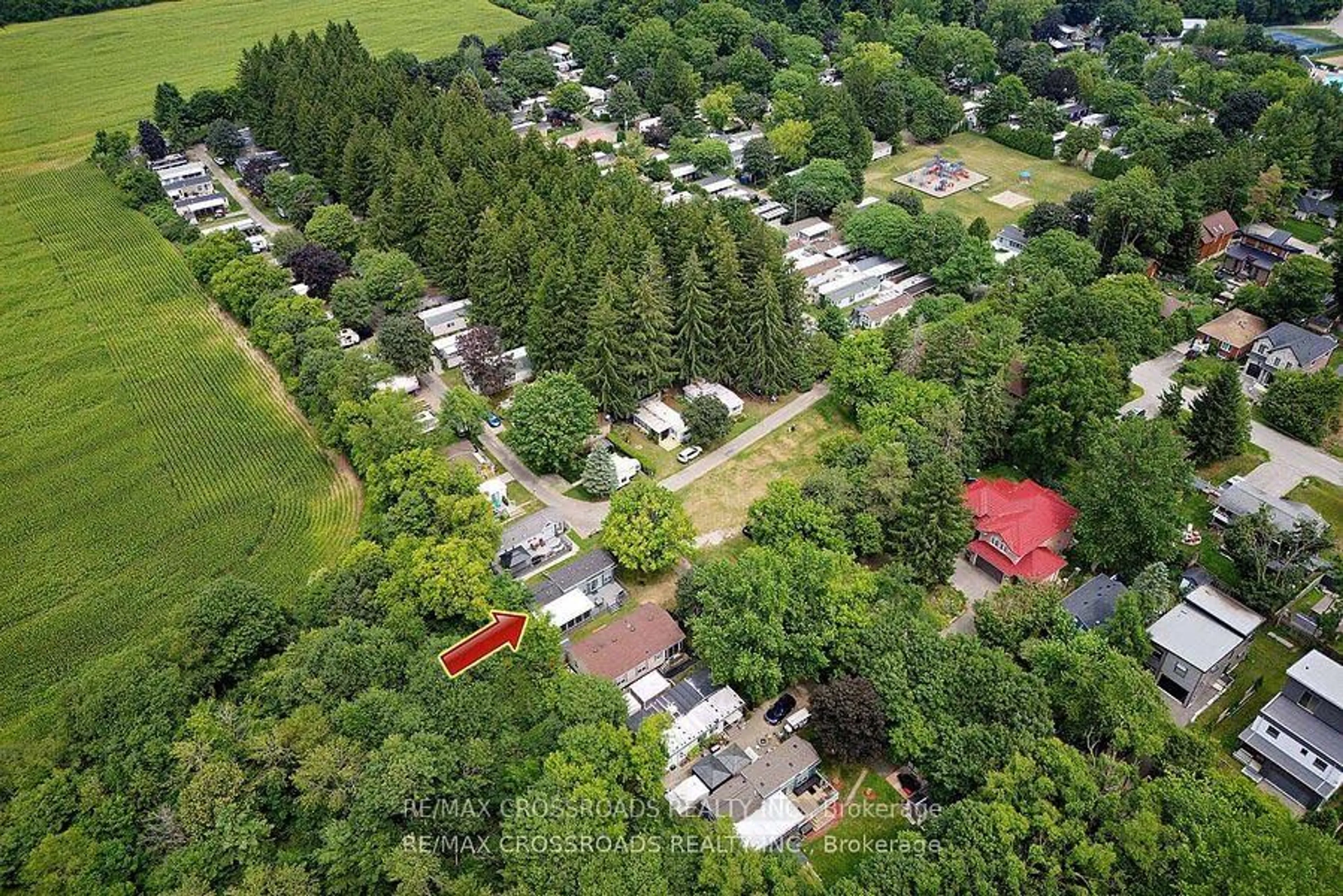 A pic from outside/outdoor area/front of a property/back of a property/a pic from drone, unknown for 15014 Ninth Line #Spruce 40, Whitchurch-Stouffville Ontario L0G 1E0