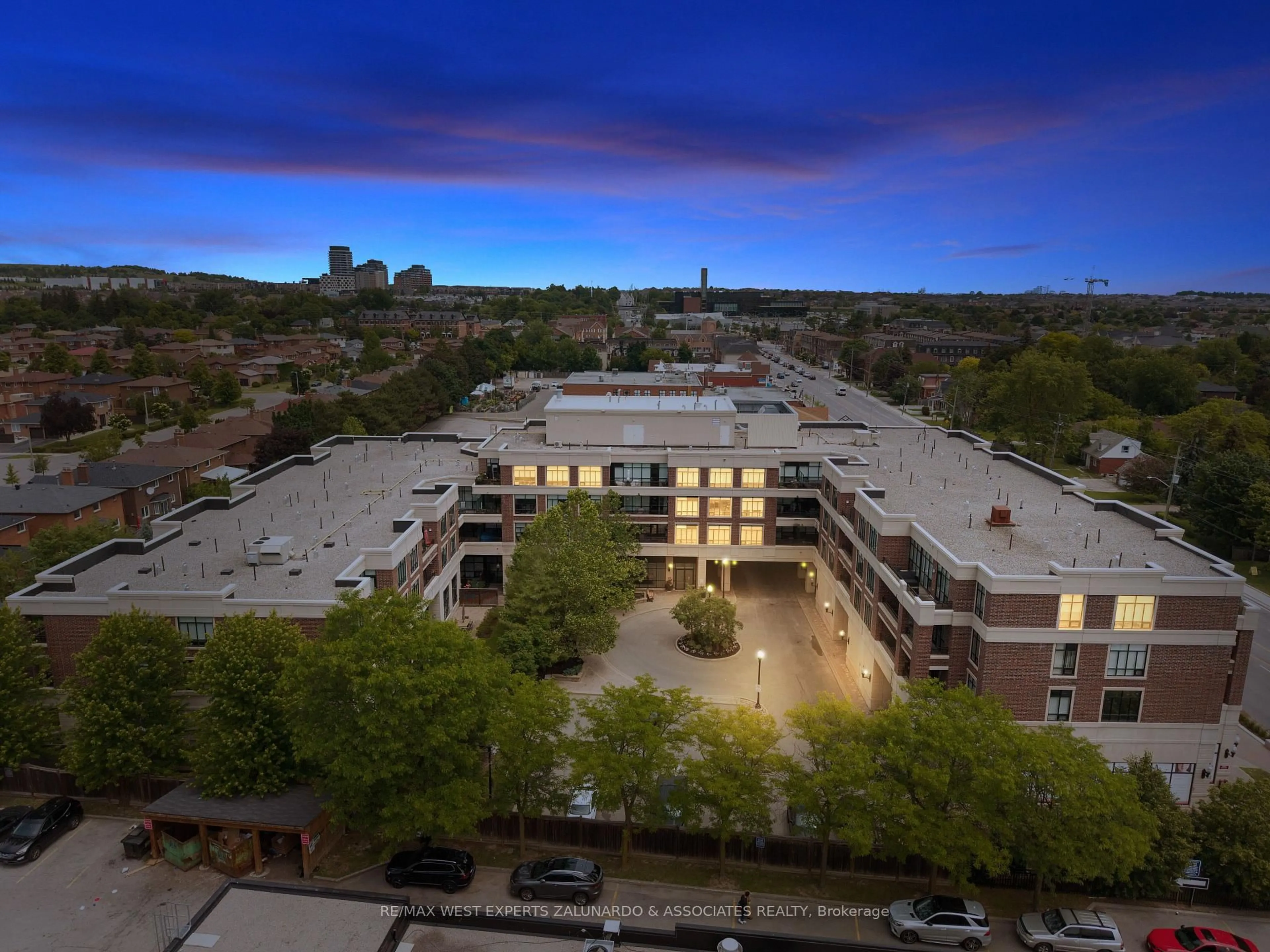 A pic from outside/outdoor area/front of a property/back of a property/a pic from drone, city buildings view from balcony for 2396 Major Mackenzie Dr #207, Vaughan Ontario L6A 4Y1